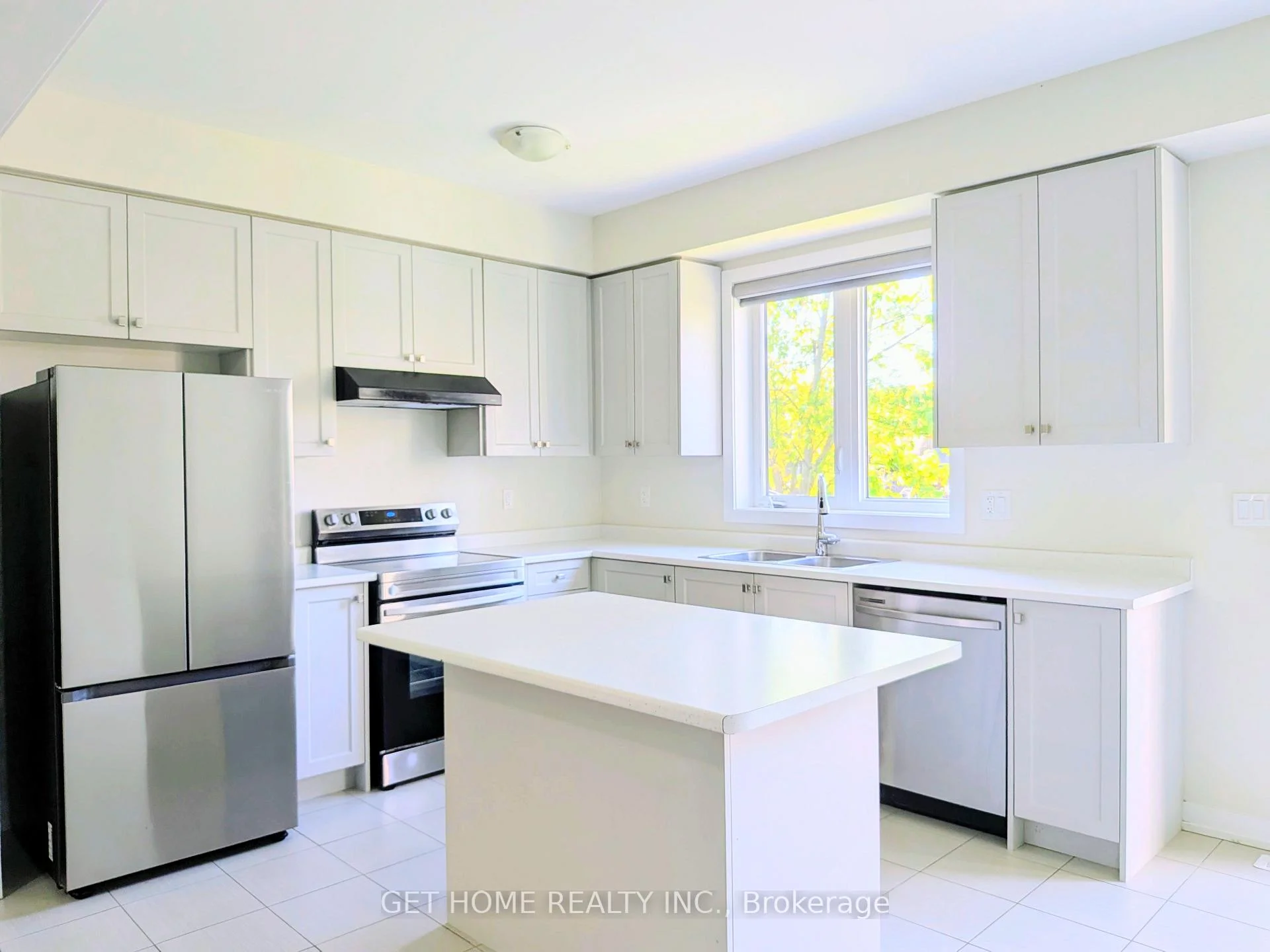 Photo 12 of 15 Sundin Drive, Haldimand — HOMEH