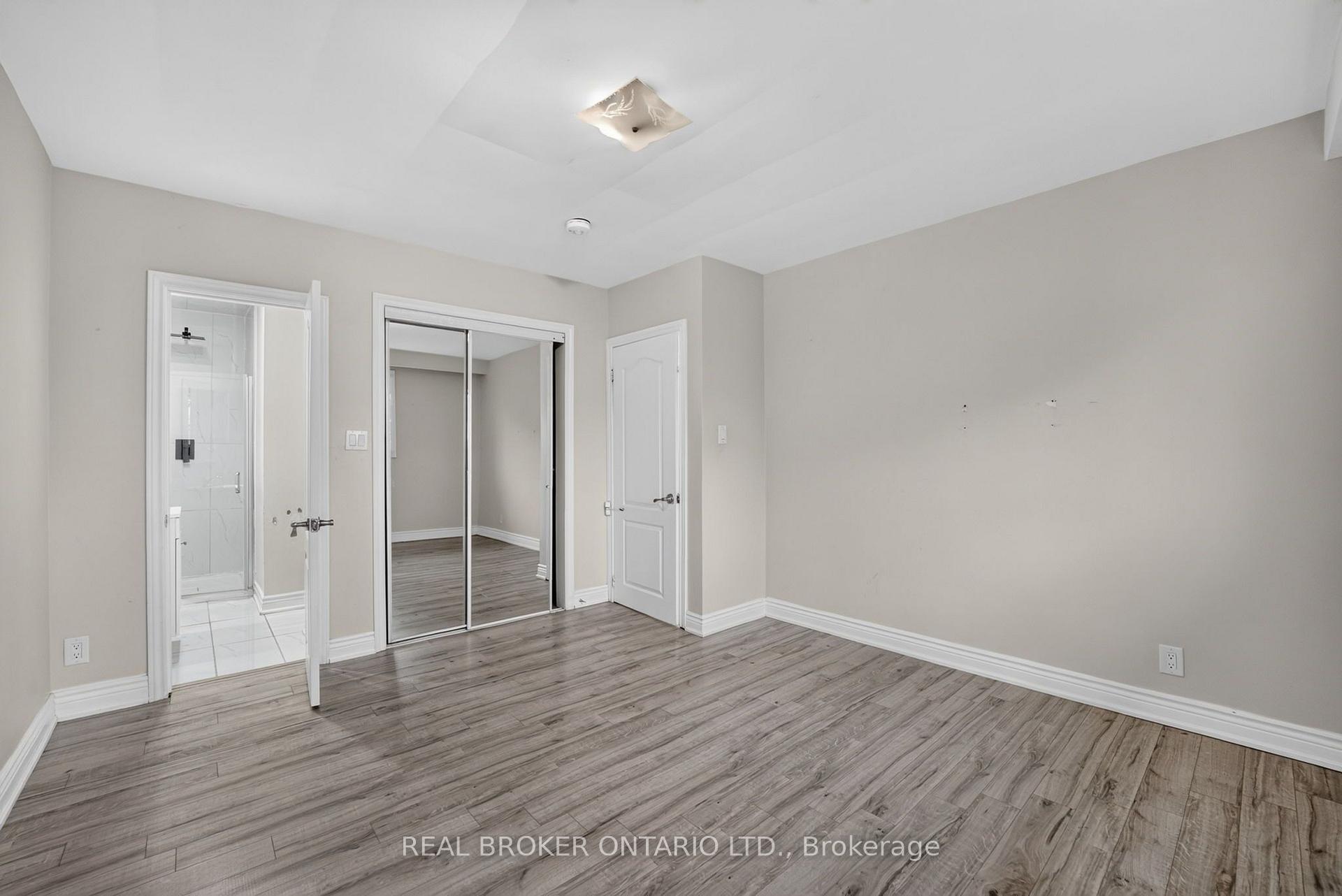 Photo 19 of 27 Vange Crescent, Etobicoke, Mount Olive-Silverstone-Jamestown — HOMEH