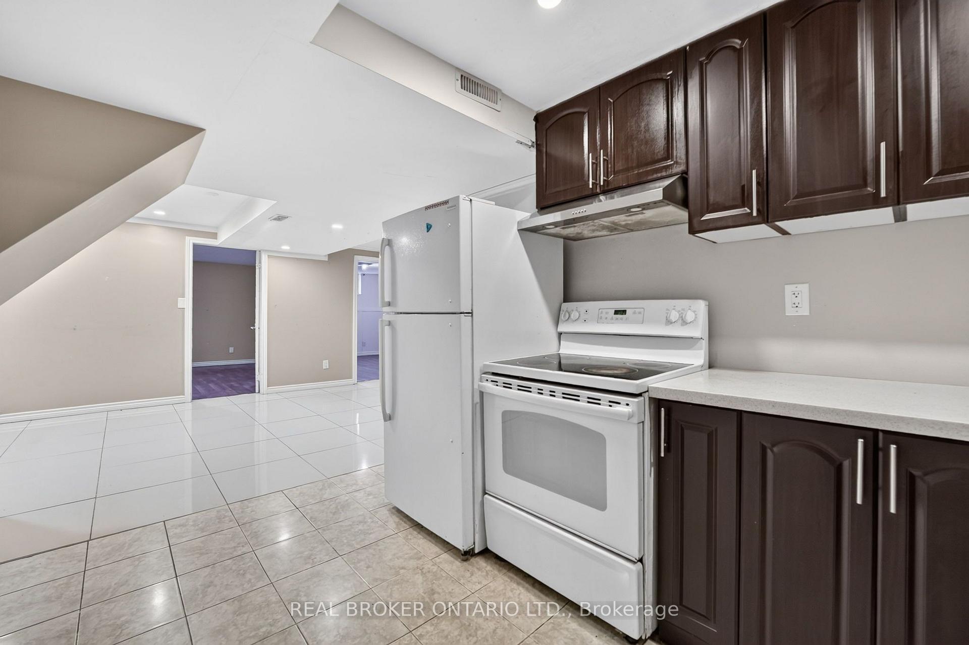 Photo 27 of 27 Vange Crescent, Etobicoke, Mount Olive-Silverstone-Jamestown — HOMEH
