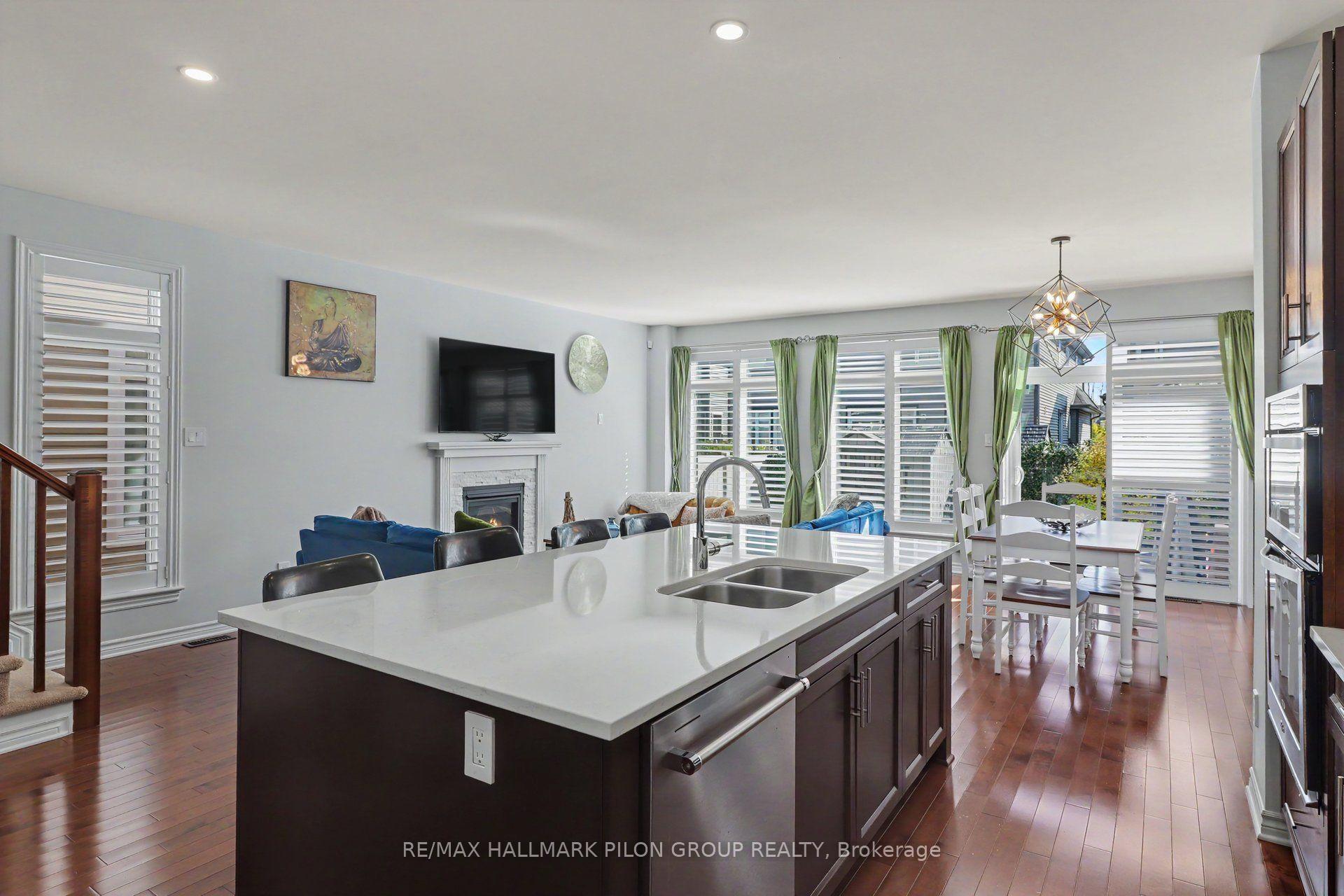 Photo 5 of 557 Silverbell Crescent, Ottawa, Blossom Park/Kemp Park/Findlay Creek — HOMEH