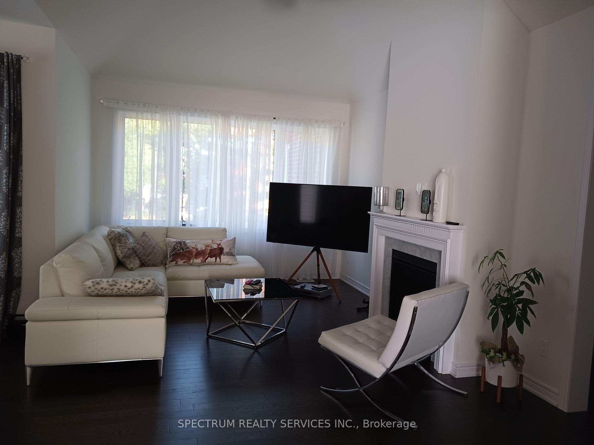 Photo 8 of 64 Regina Boulevard, Wasaga Beach — HOMEH