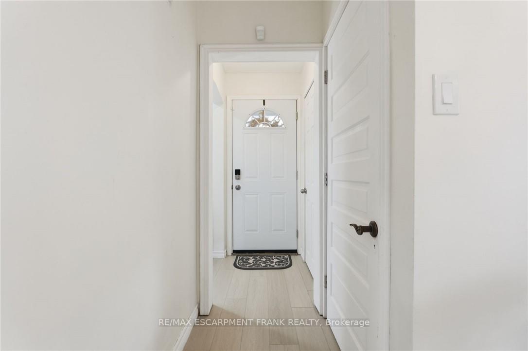 Photo 6 of 352 East 28th Street, Hamilton, Burkholme — HOMEH