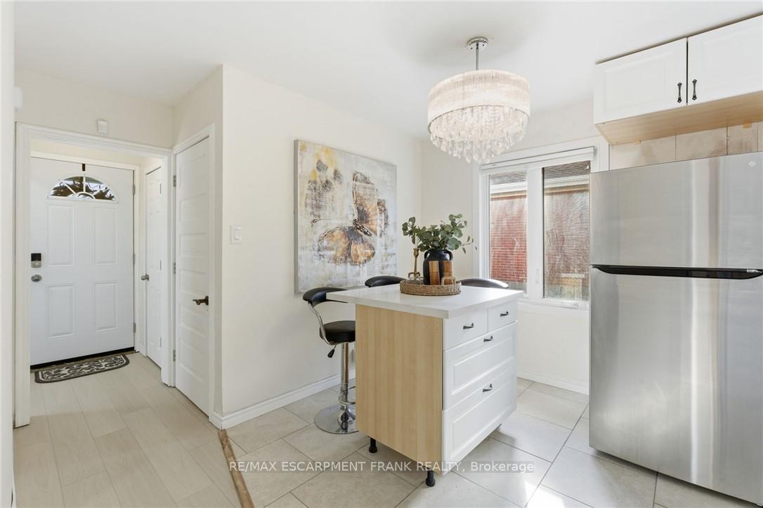 Photo 13 of 352 East 28th Street, Hamilton, Burkholme — HOMEH