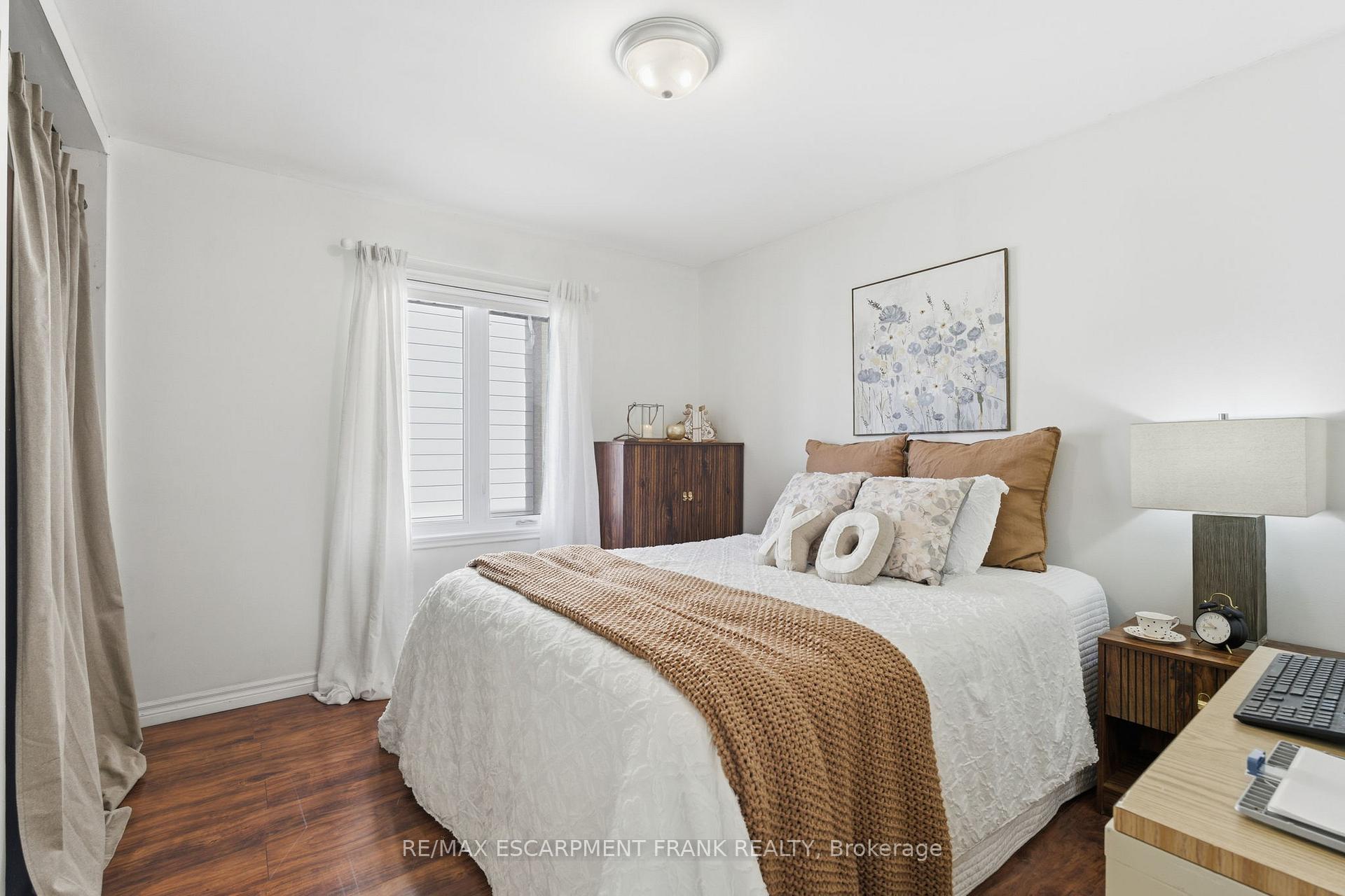Photo 22 of 352 East 28th Street, Hamilton, Burkholme — HOMEH