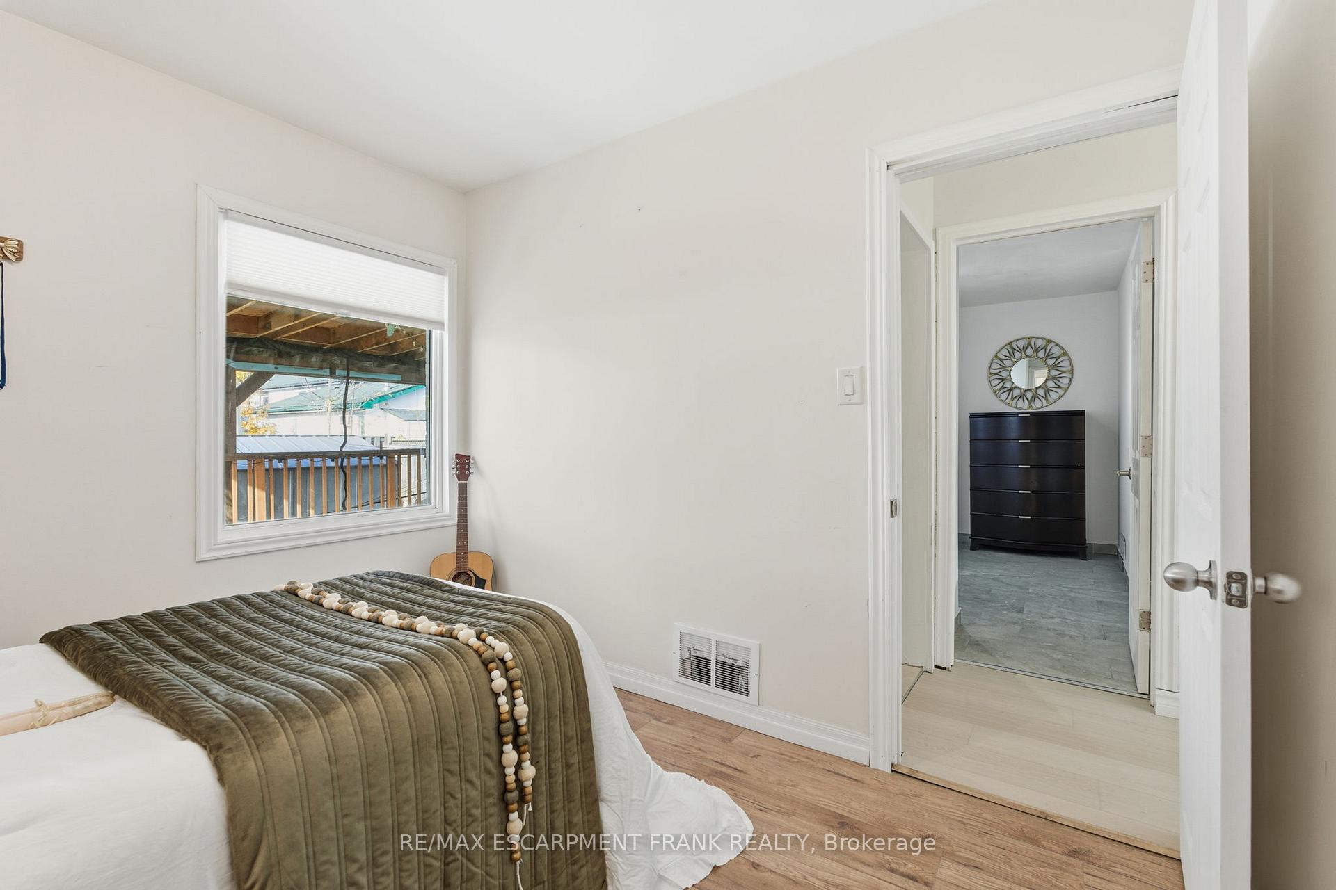 Photo 31 of 352 East 28th Street, Hamilton, Burkholme — HOMEH