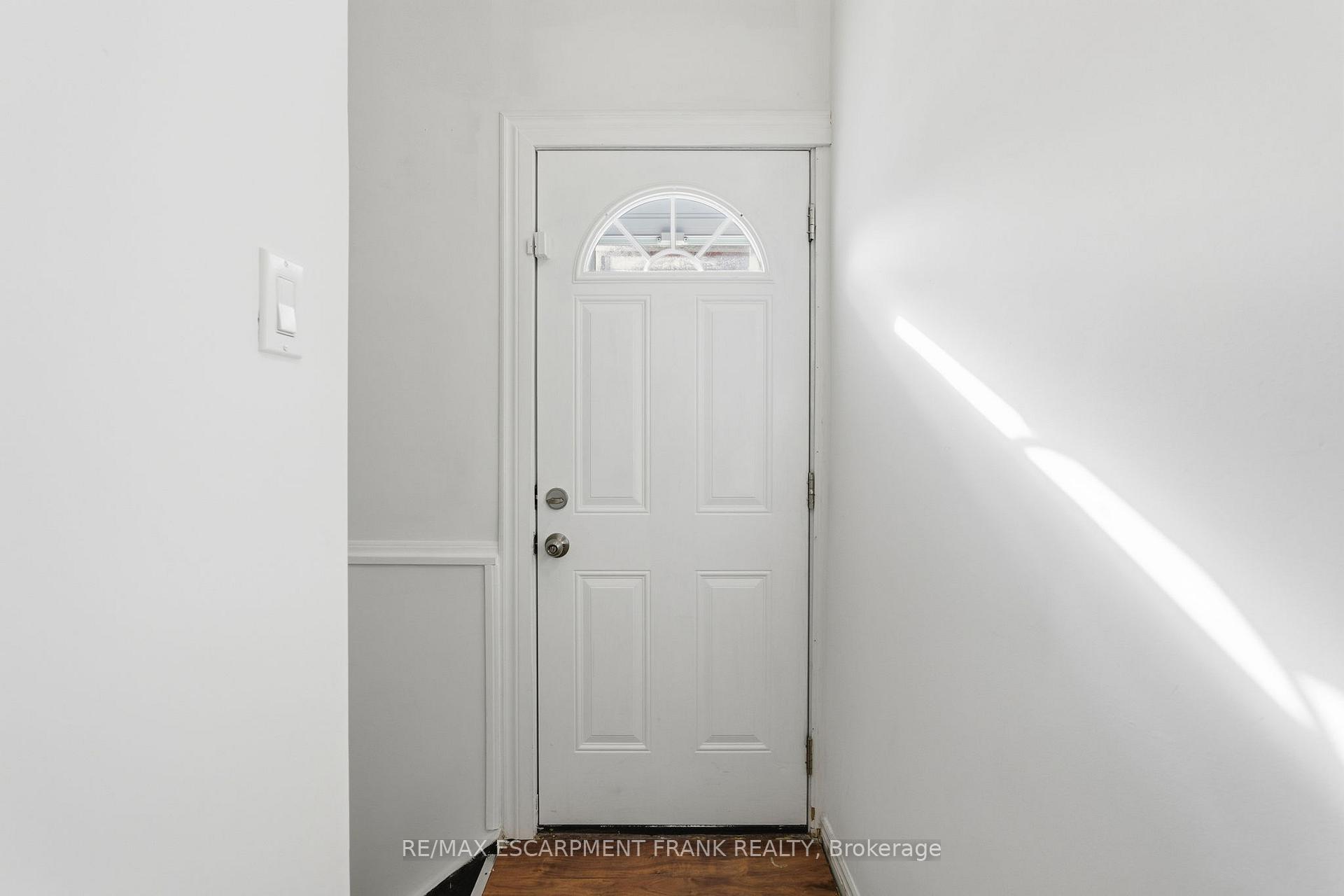 Photo 34 of 352 East 28th Street, Hamilton, Burkholme — HOMEH