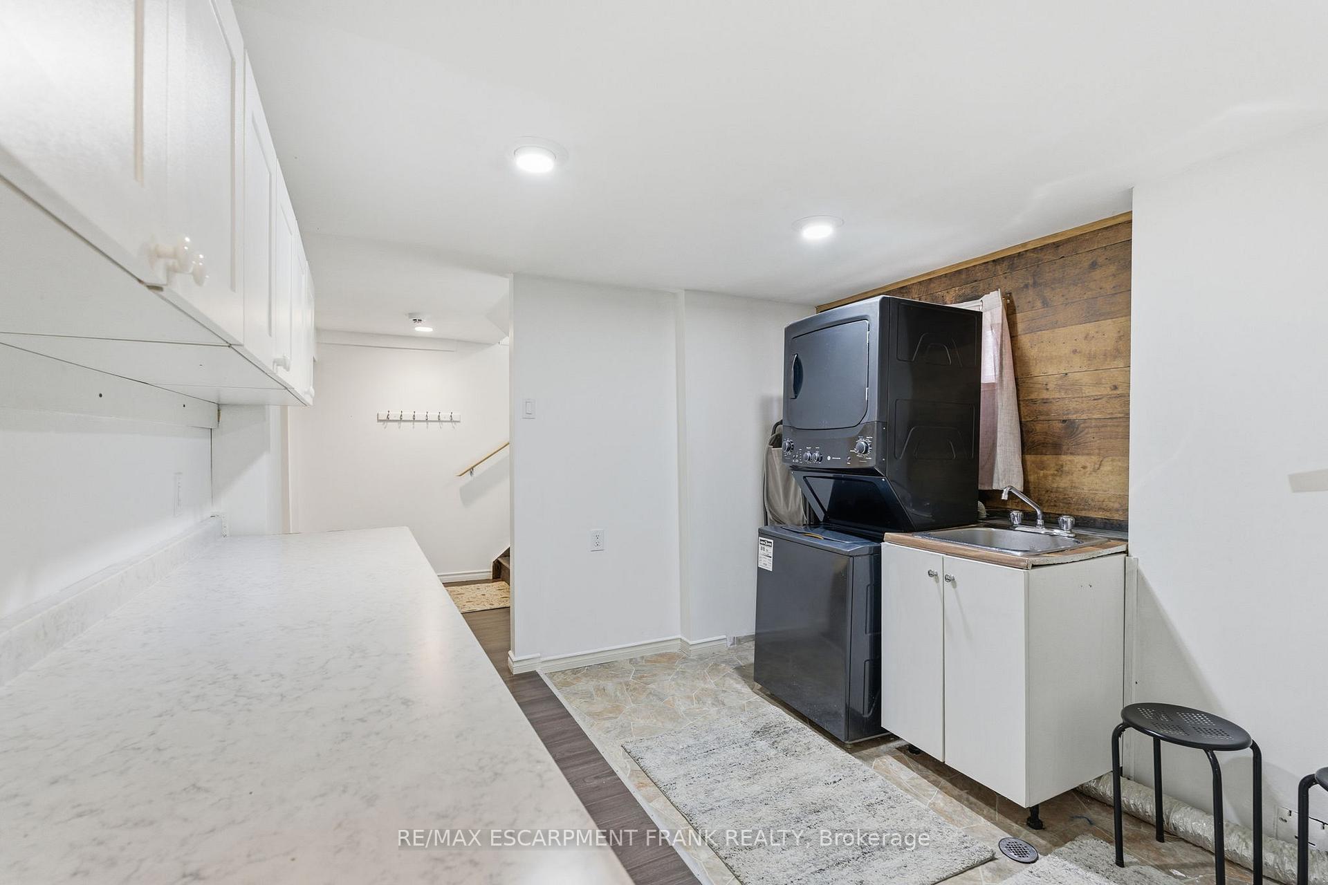 Photo 40 of 352 East 28th Street, Hamilton, Burkholme — HOMEH