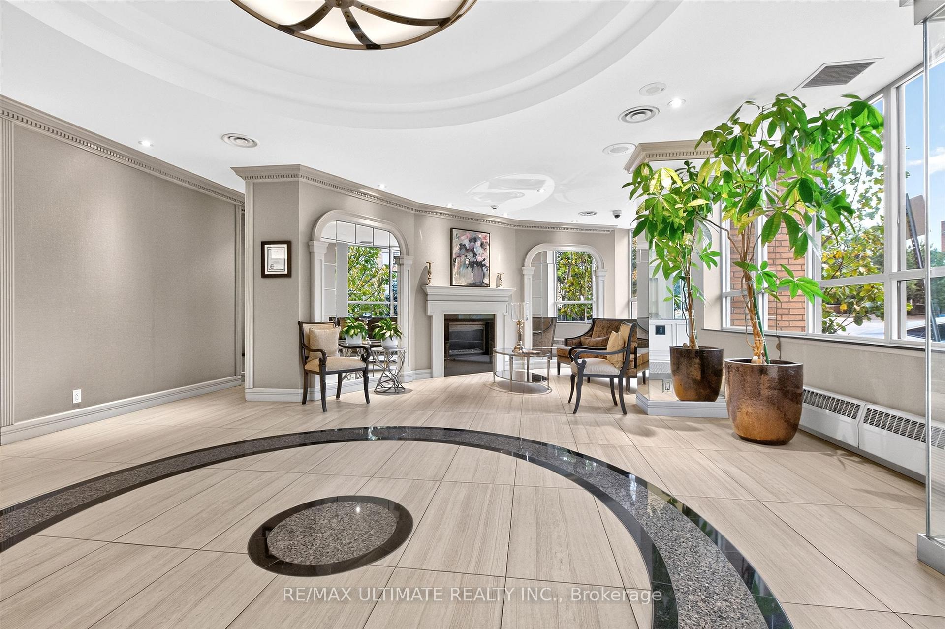 Photo 4 of Unit 1605, 265 Ridley Boulevard, Toronto, Bedford Park-Nortown — HOMEH