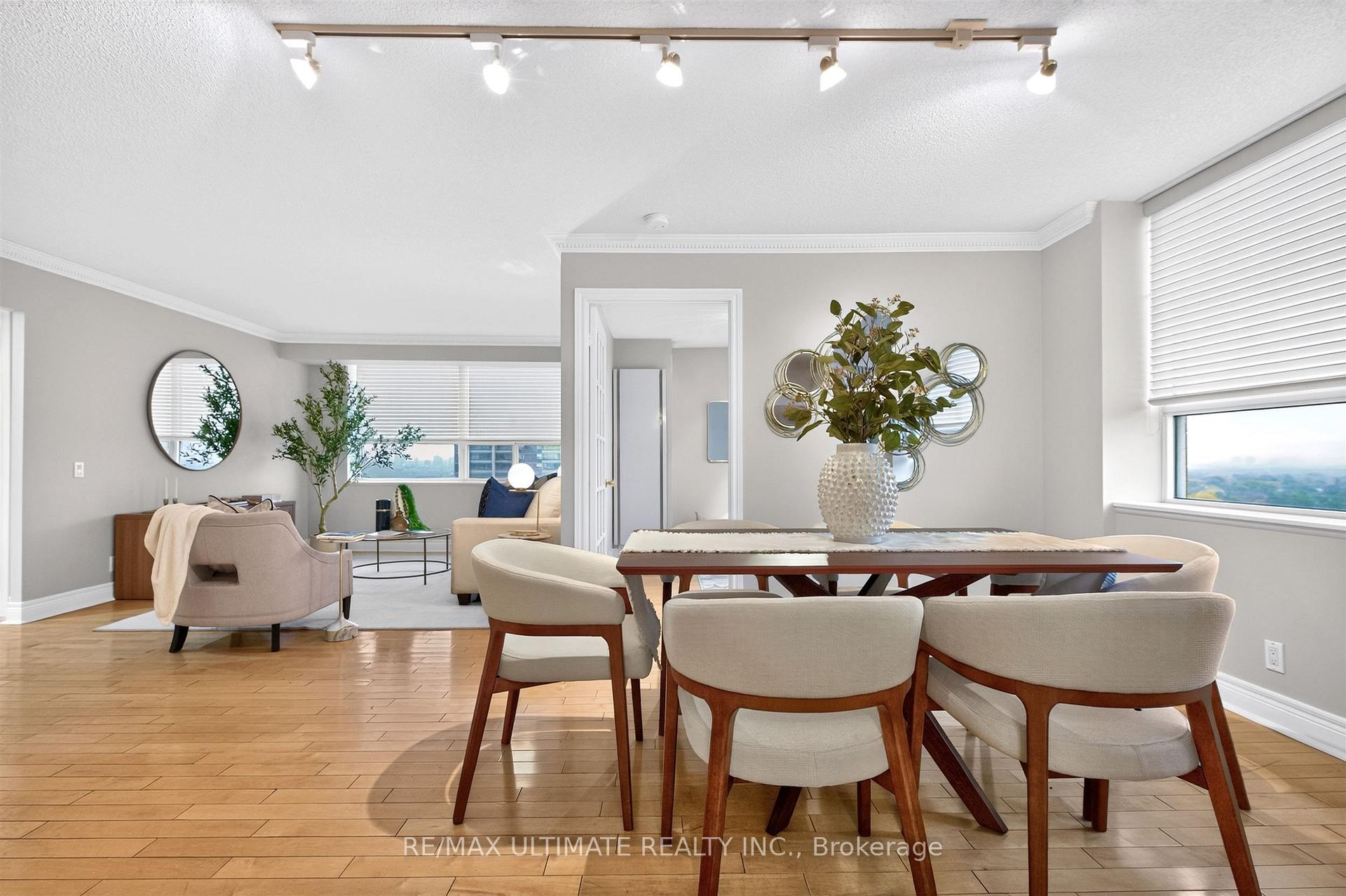 Photo 10 of Unit 1605, 265 Ridley Boulevard, Toronto, Bedford Park-Nortown — HOMEH