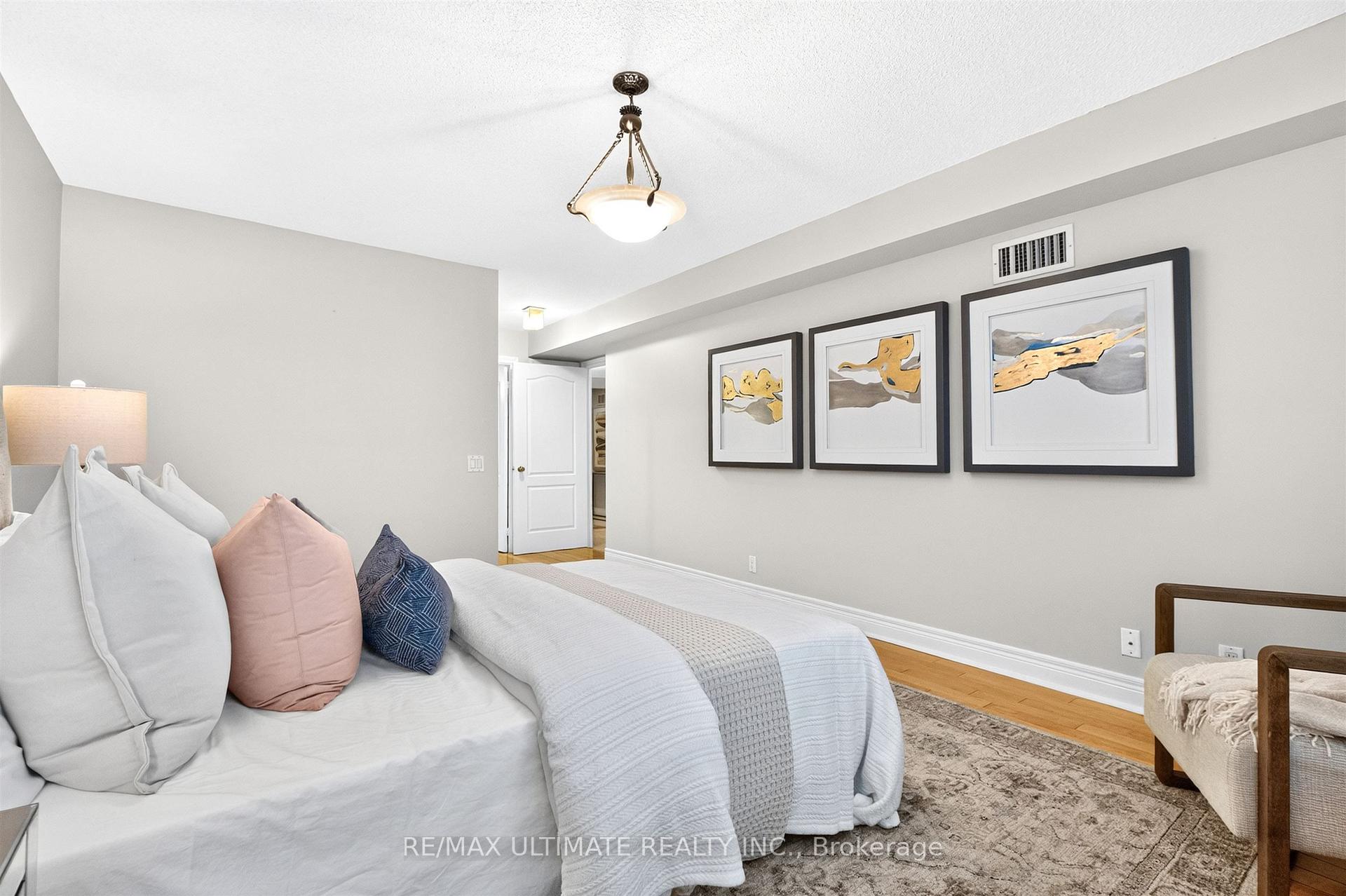 Photo 21 of Unit 1605, 265 Ridley Boulevard, Toronto, Bedford Park-Nortown — HOMEH