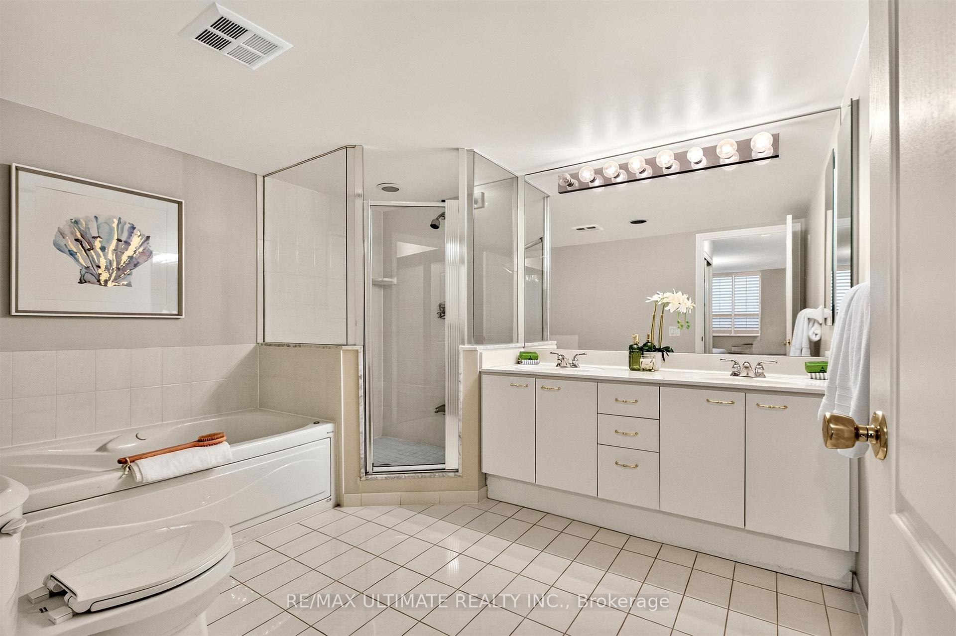 Photo 23 of Unit 1605, 265 Ridley Boulevard, Toronto, Bedford Park-Nortown — HOMEH