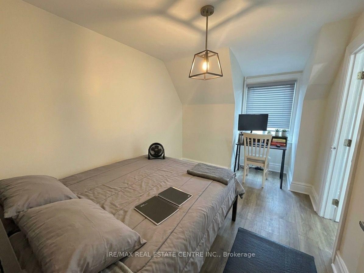 Photo 6 of 200 Roxton Road, Toronto, Trinity-Bellwoods — HOMEH