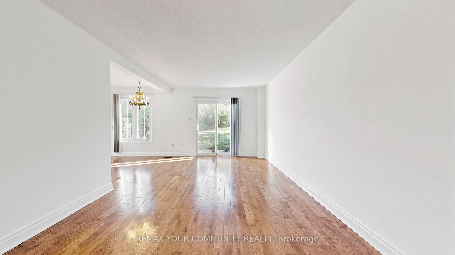Photo 6 of 59 Robert Hicks Drive, North York, Westminster-Branson — HOMEH
