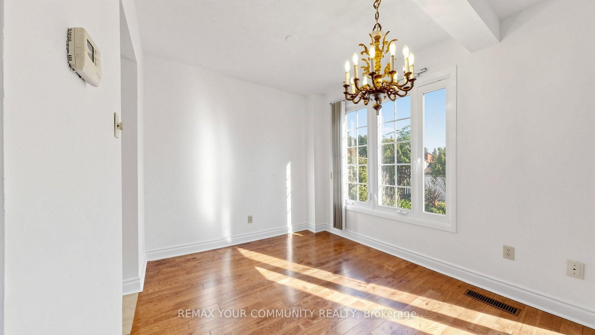 Photo 10 of 59 Robert Hicks Drive, North York, Westminster-Branson — HOMEH