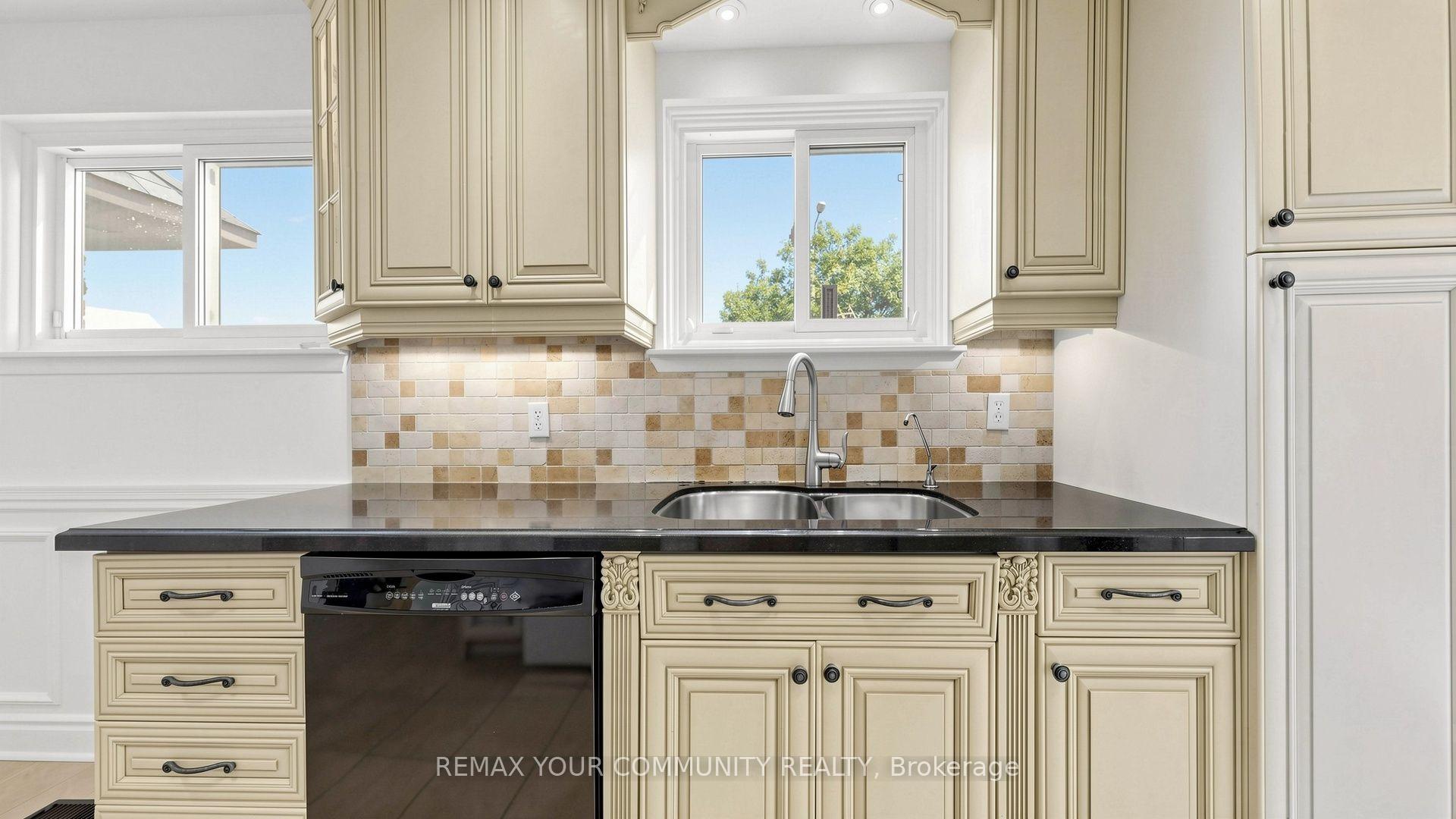 Photo 13 of 59 Robert Hicks Drive, North York, Westminster-Branson — HOMEH