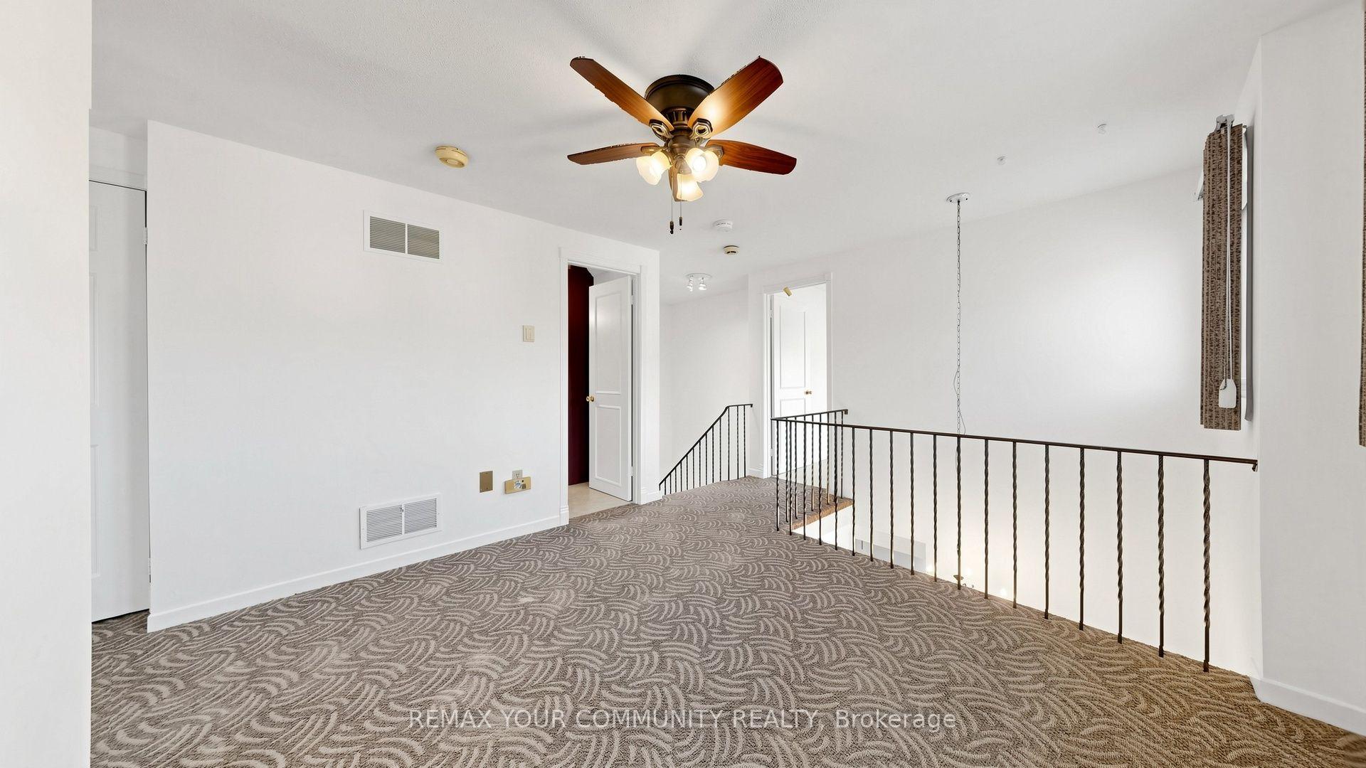 Photo 17 of 59 Robert Hicks Drive, North York, Westminster-Branson — HOMEH