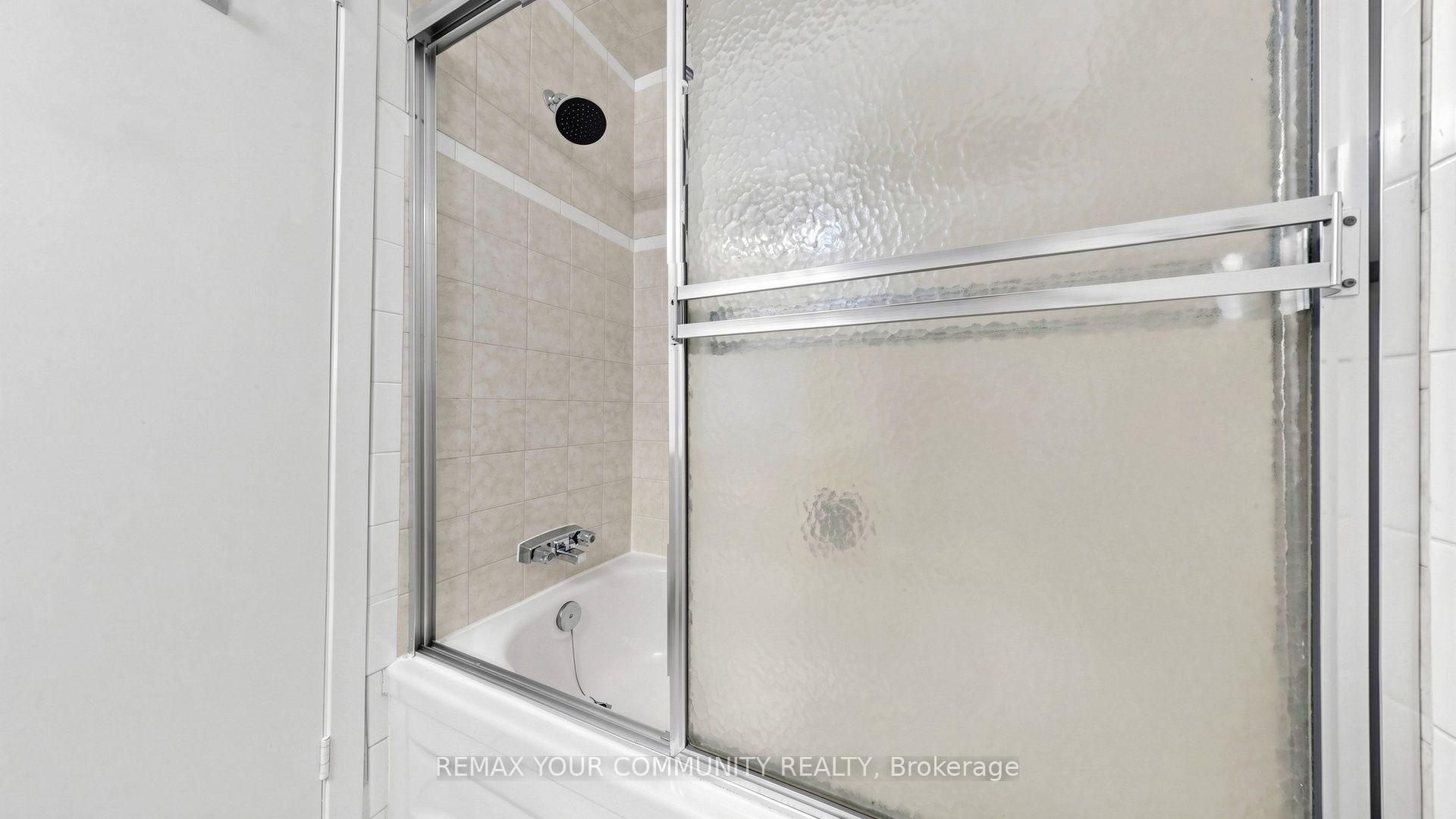 Photo 21 of 59 Robert Hicks Drive, North York, Westminster-Branson — HOMEH