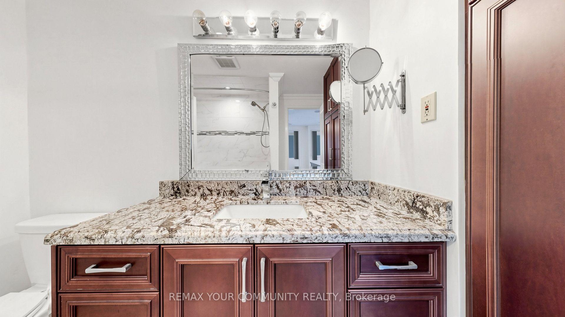 Photo 28 of 59 Robert Hicks Drive, North York, Westminster-Branson — HOMEH