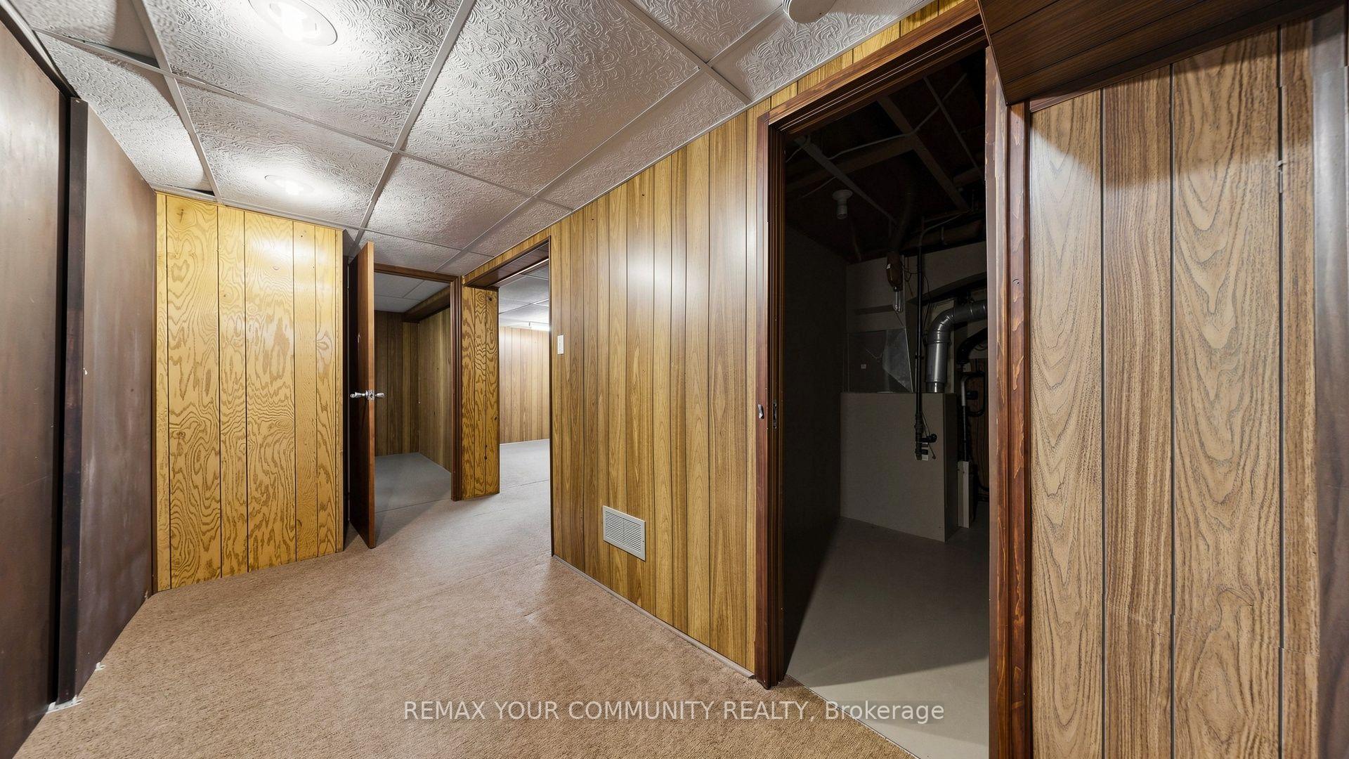 Photo 33 of 59 Robert Hicks Drive, North York, Westminster-Branson — HOMEH
