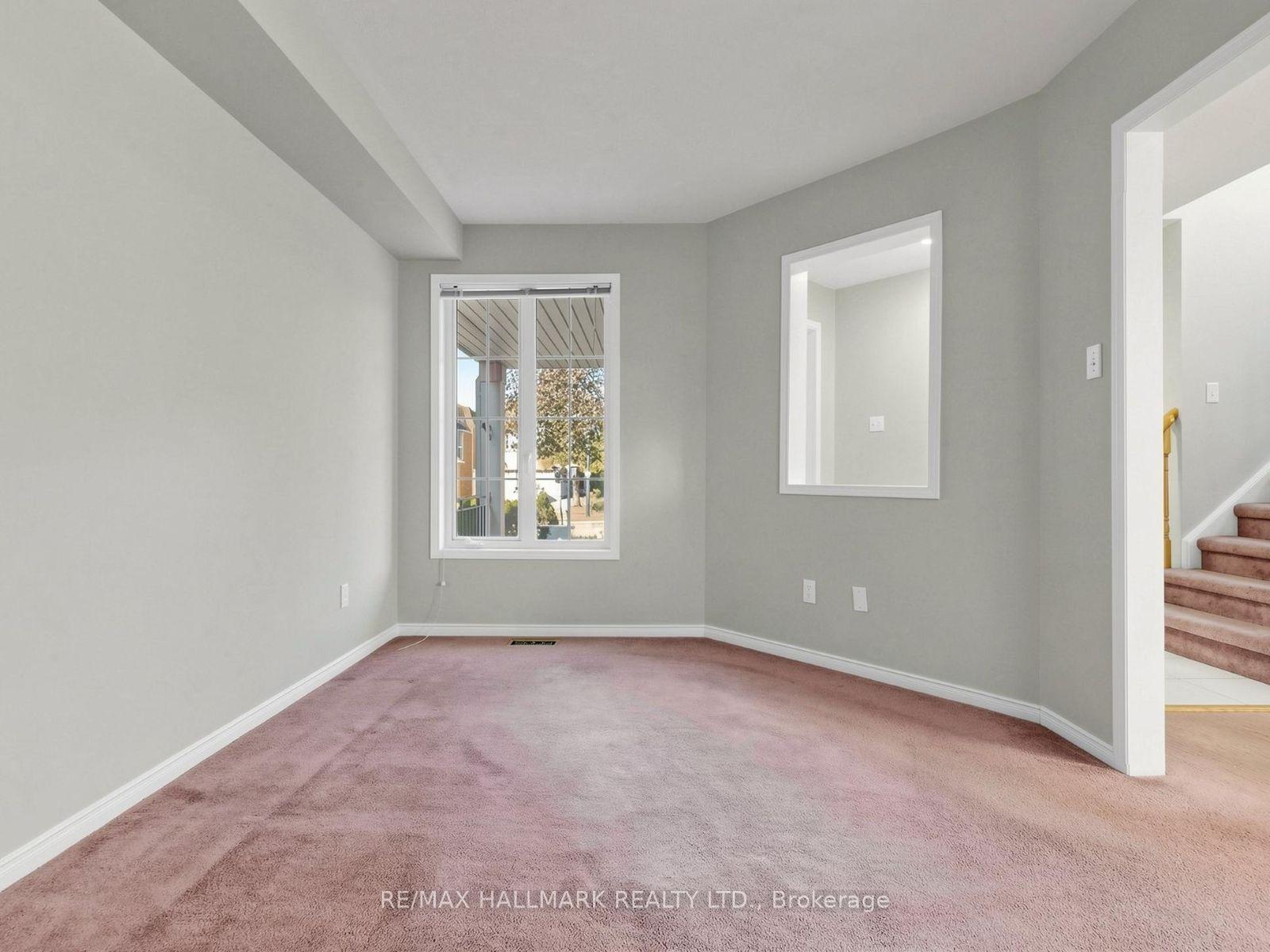 Photo 8 of 416 Heddle Crescent, Newmarket, Stonehaven-Wyndham — HOMEH