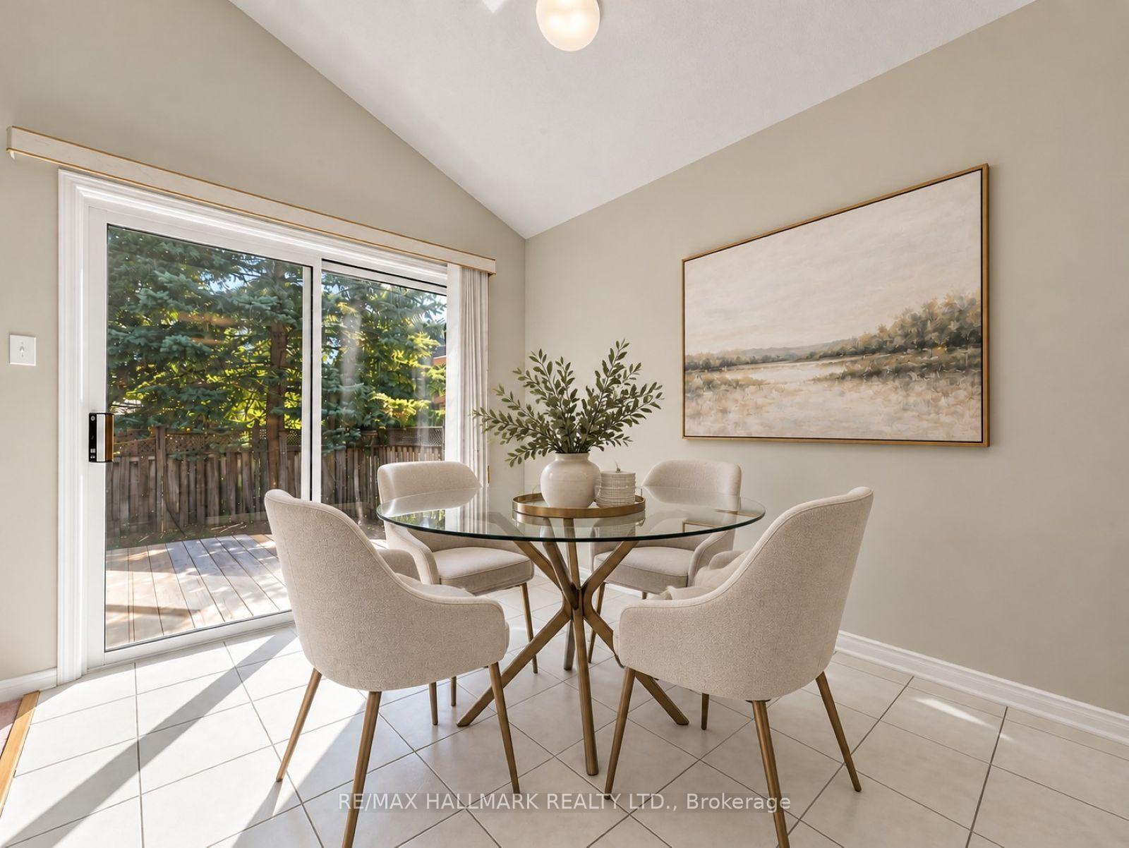 Photo 17 of 416 Heddle Crescent, Newmarket, Stonehaven-Wyndham — HOMEH