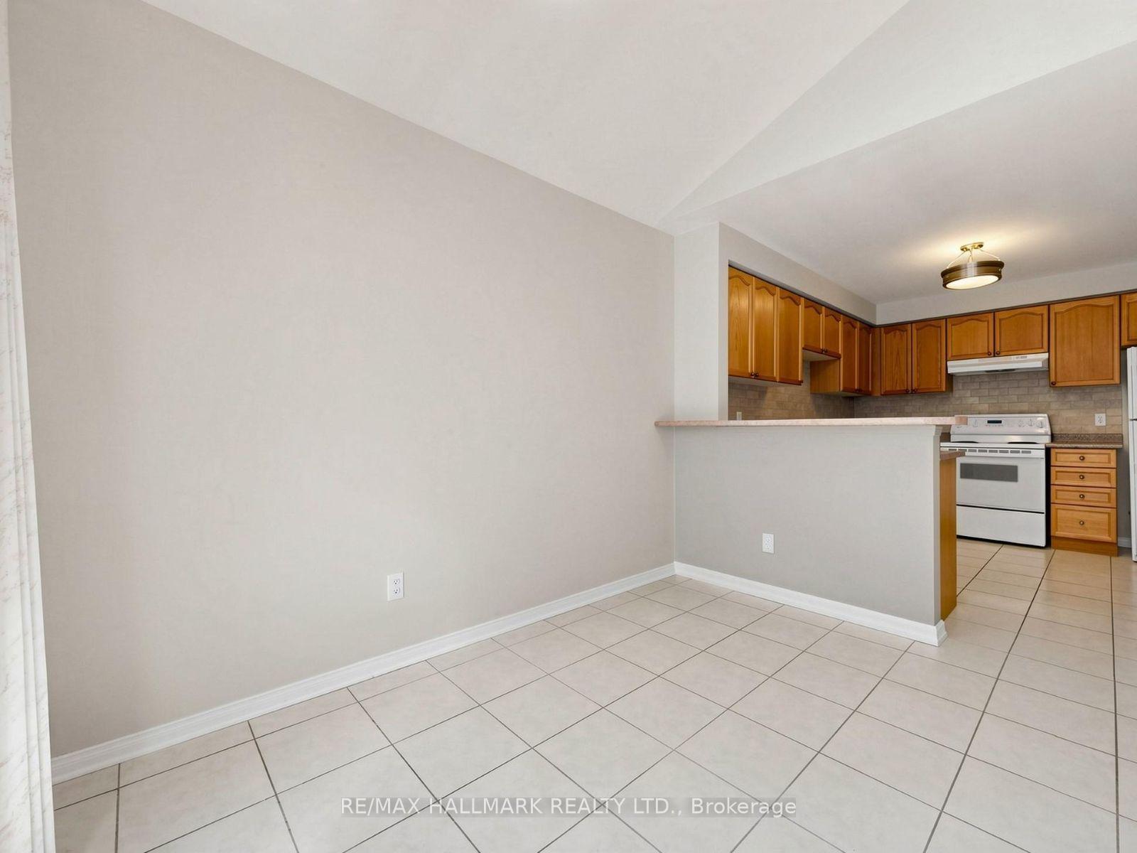 Photo 21 of 416 Heddle Crescent, Newmarket, Stonehaven-Wyndham — HOMEH
