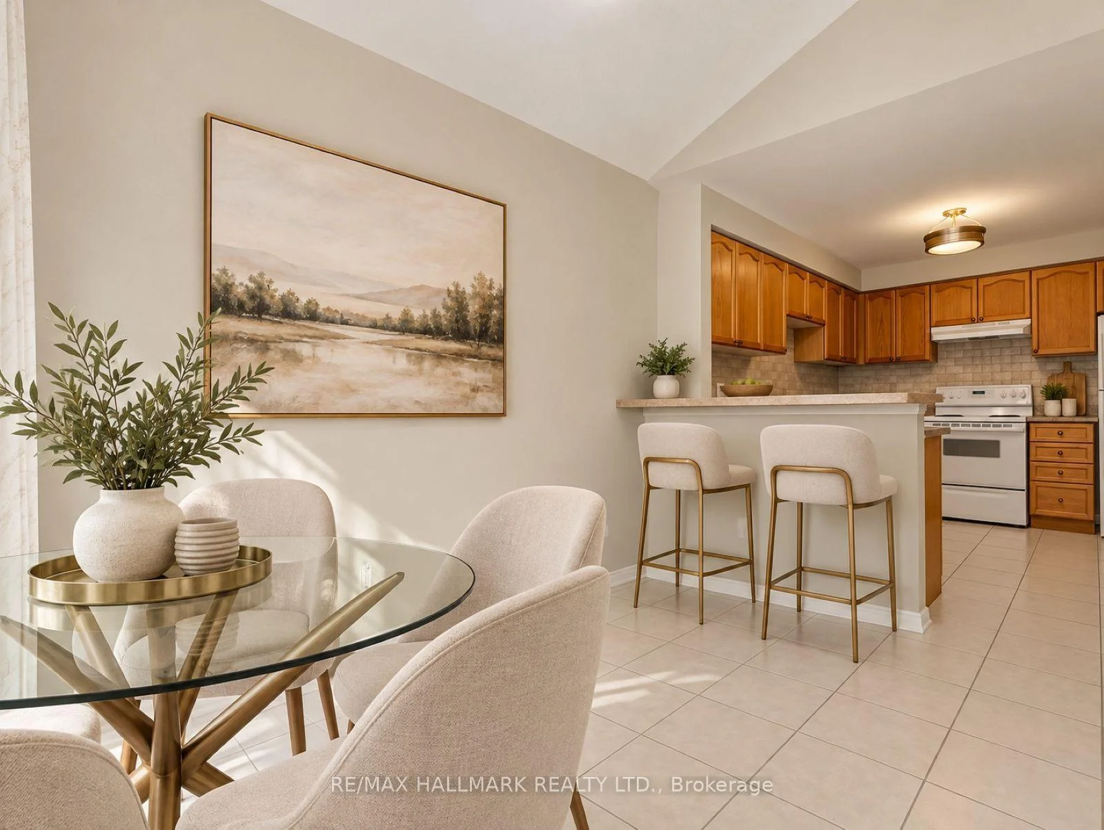 Photo 18 of 416 Heddle Crescent, Newmarket, Stonehaven-Wyndham — HOMEH