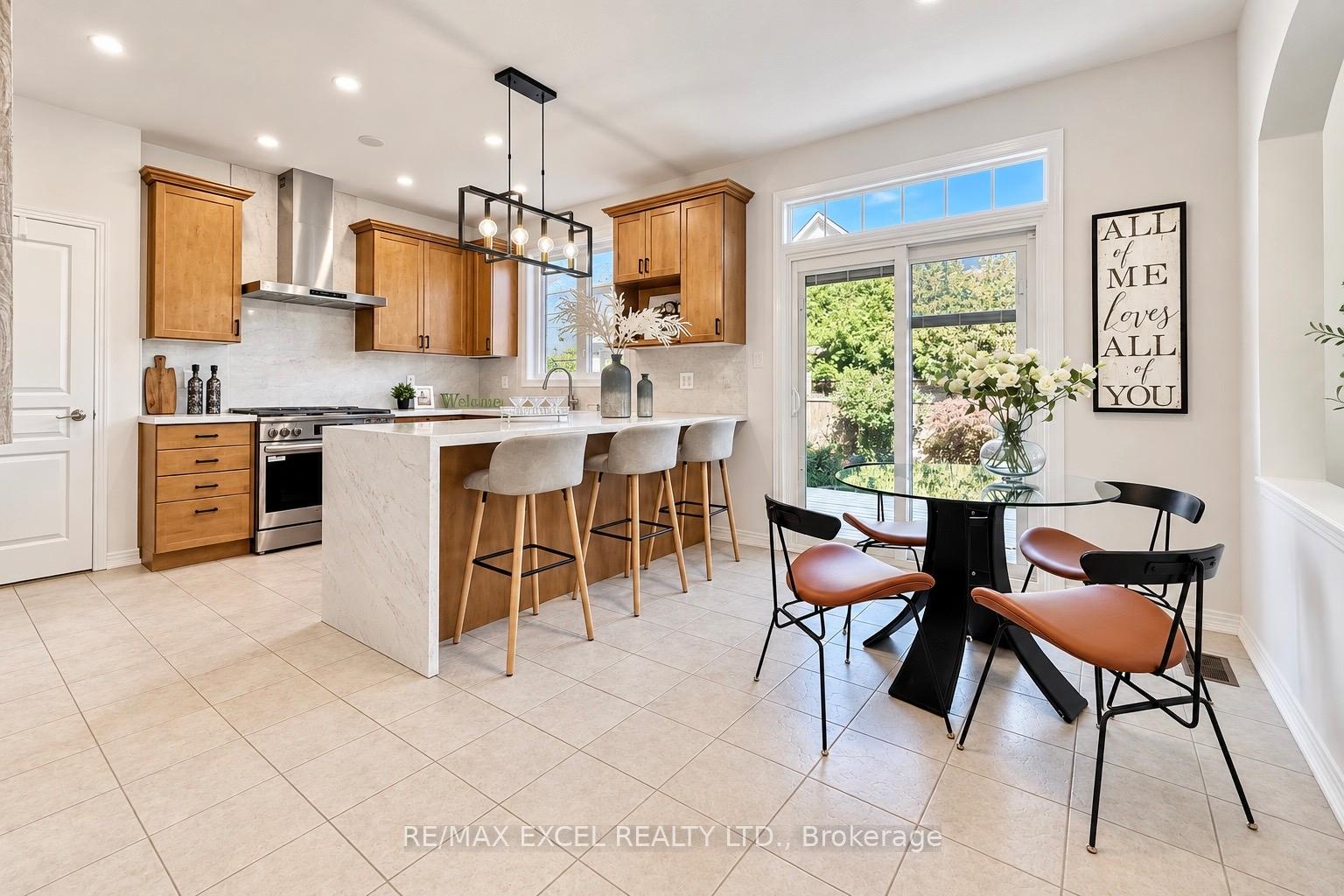 Photo 8 of 35 Stoneheath Crescent, Markham, Cachet — HOMEH