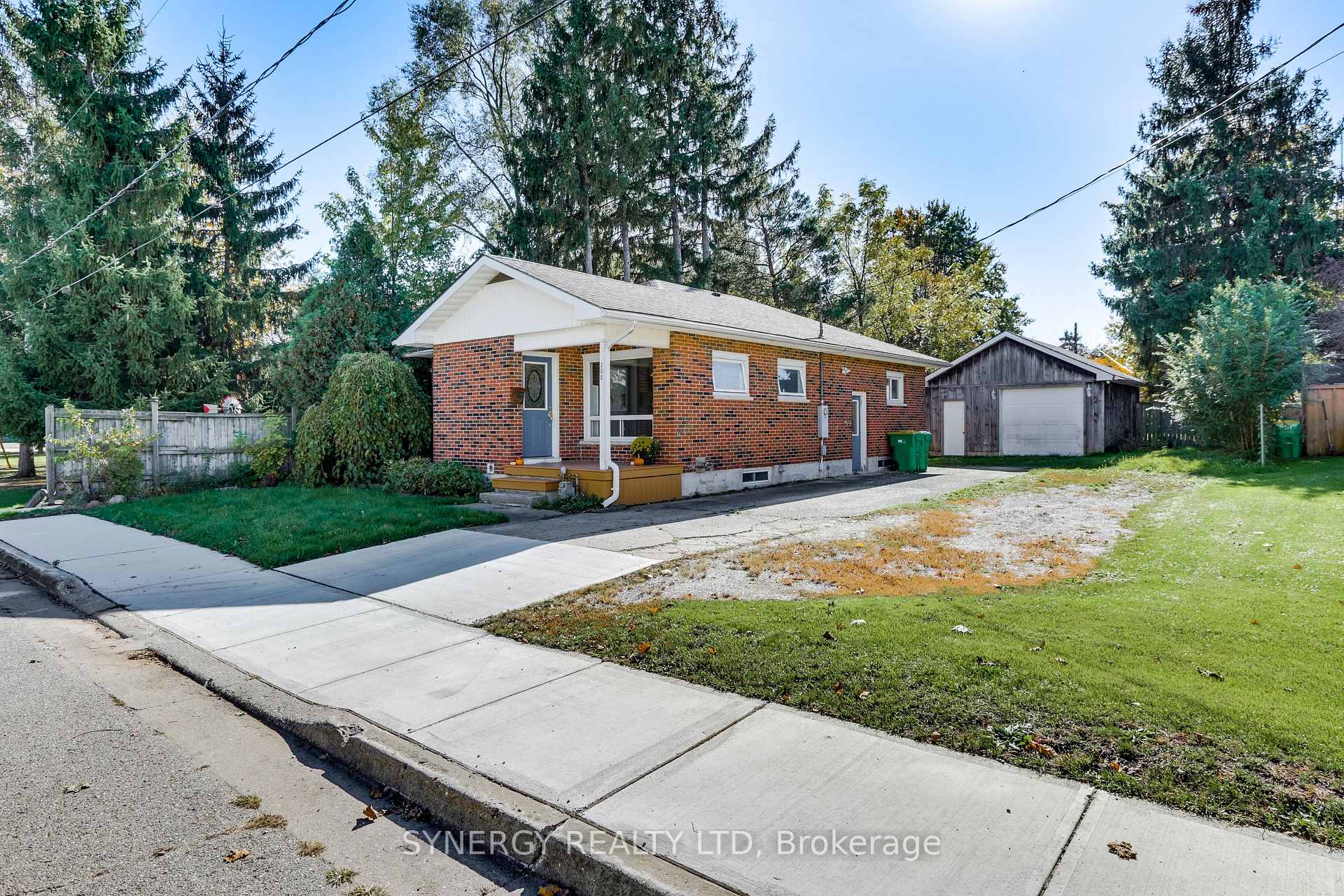 Photo 2 of 208 King Street, Southwest Middlesex, Glencoe — HOMEH