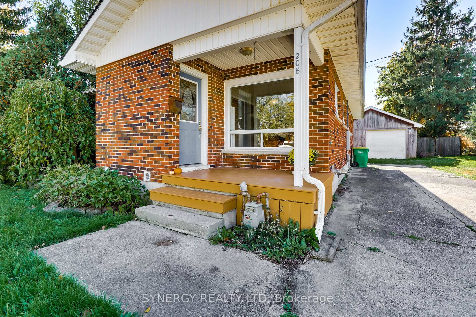 Photo 4 of 208 King Street, Southwest Middlesex, Glencoe — HOMEH