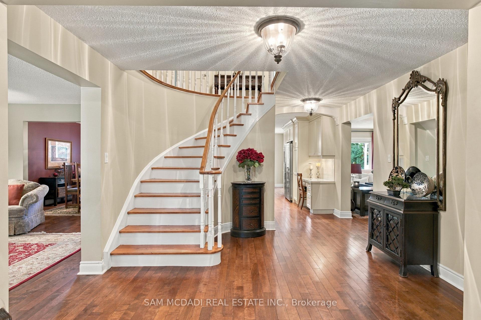 Photo 5 of 1138 Vanier Drive, Mississauga, Lorne Park — HOMEH