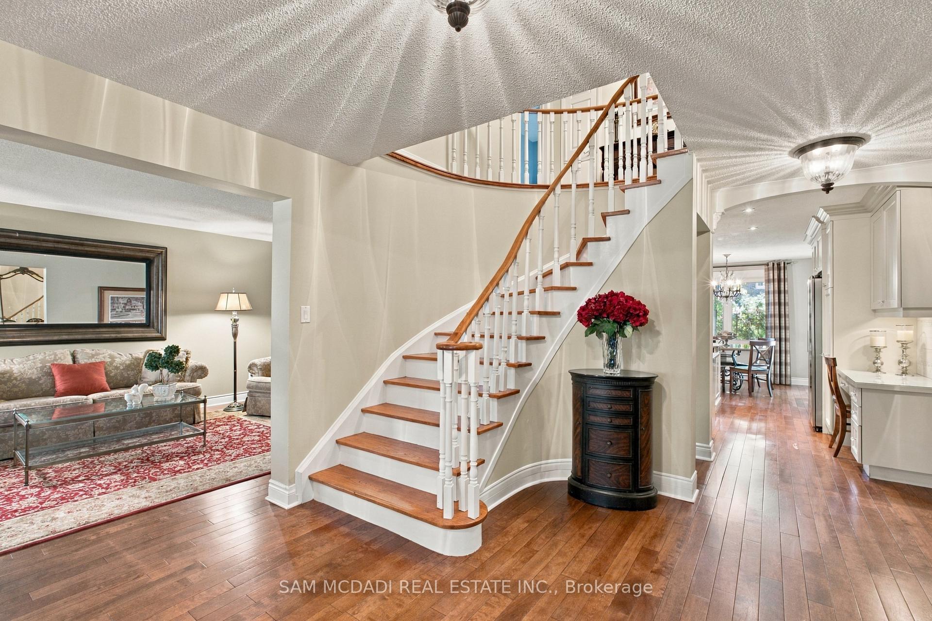 Photo 6 of 1138 Vanier Drive, Mississauga, Lorne Park — HOMEH