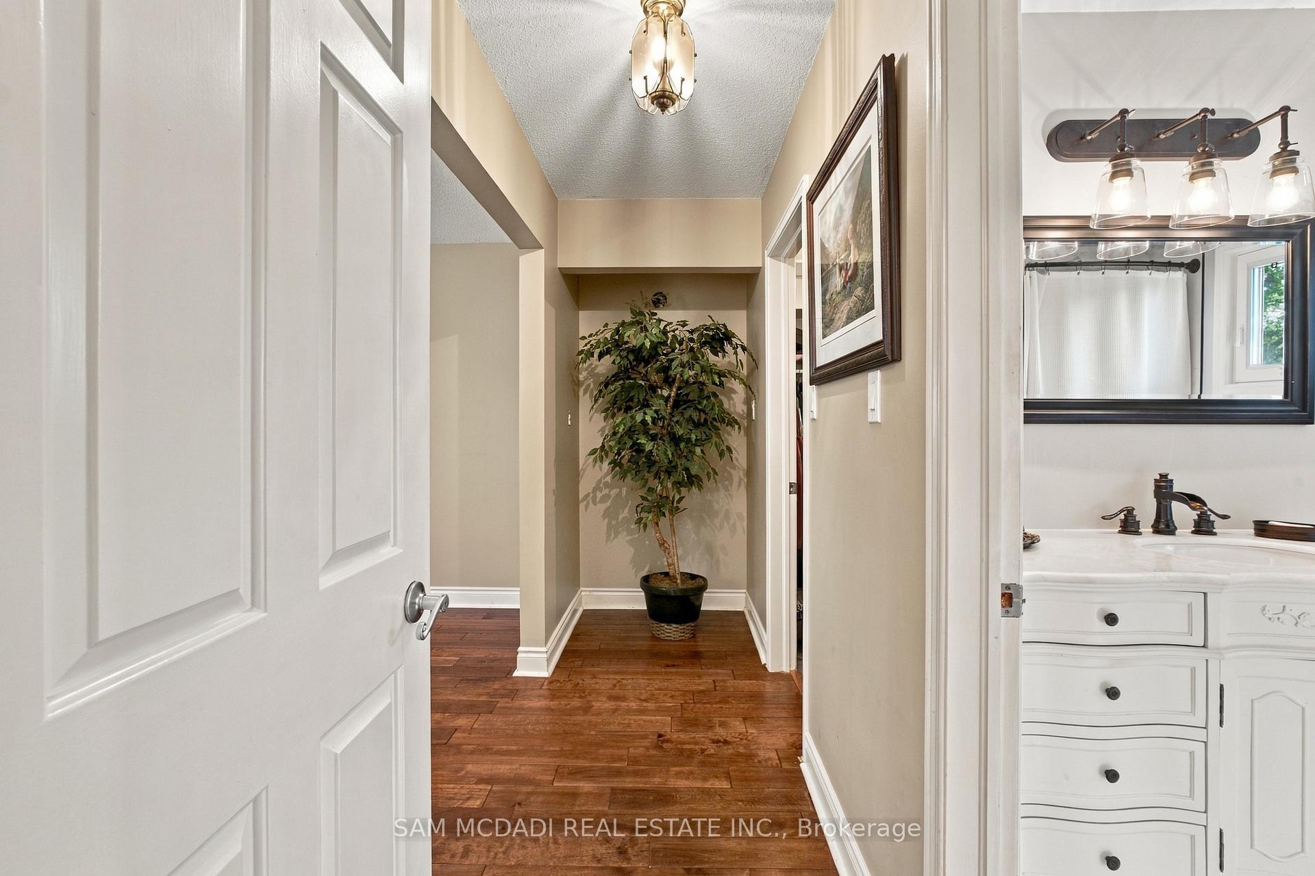 Photo 36 of 1138 Vanier Drive, Mississauga, Lorne Park — HOMEH