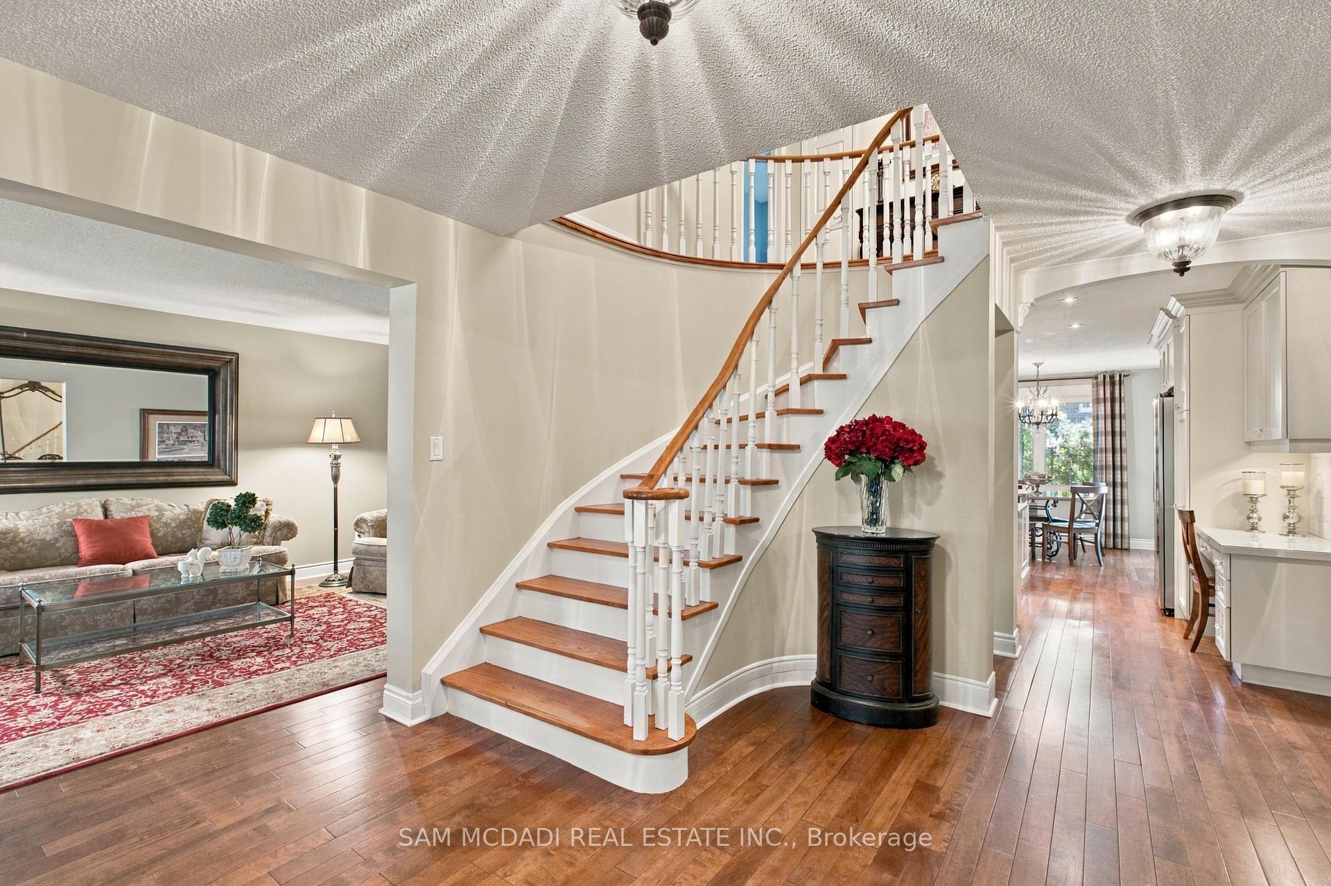 Photo 12 of 1138 Vanier Drive, Mississauga, Lorne Park — HOMEH