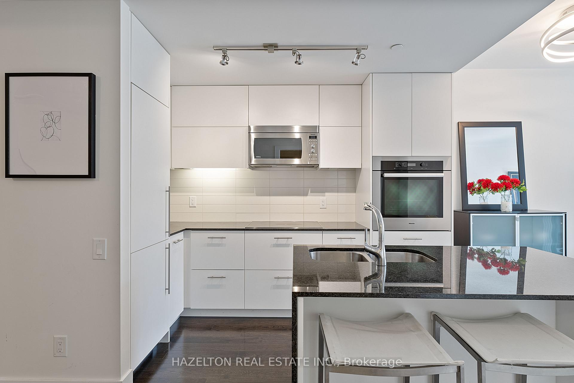 Photo 5 of Unit 211, 170 Avenue Road, Toronto, The Annex — HOMEH
