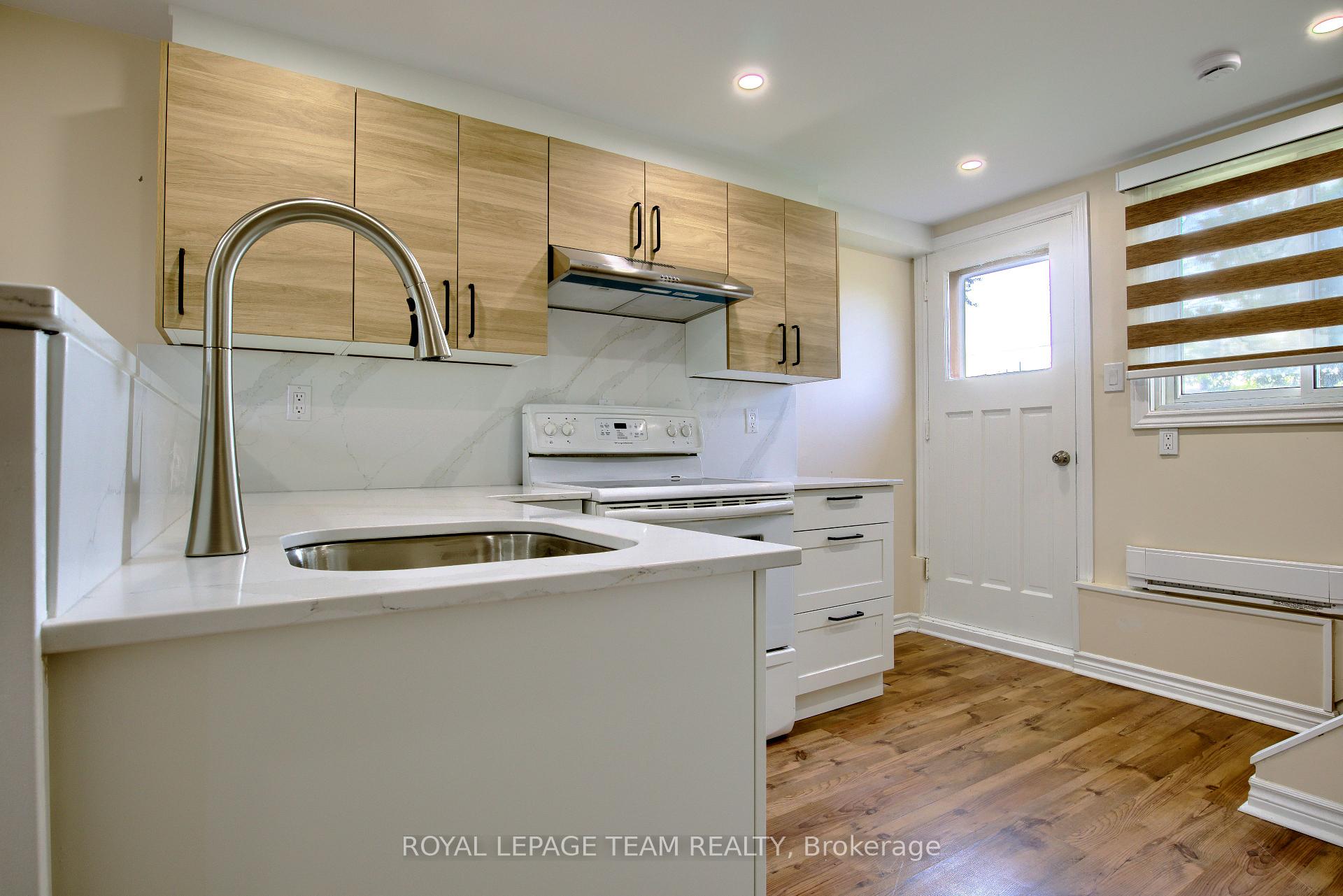 Photo 4 of Unit B, 31 Pritchard Drive, Ottawa, Manordale — HOMEH