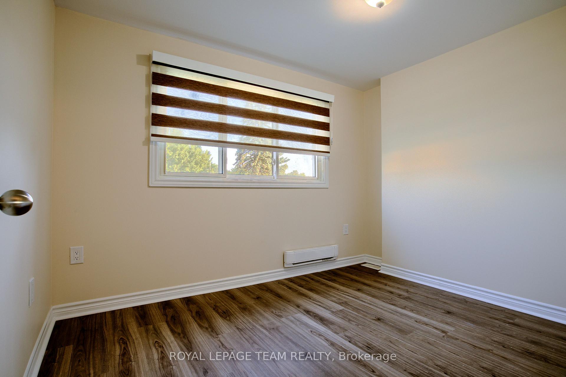 Photo 7 of Unit B, 31 Pritchard Drive, Ottawa, Manordale — HOMEH
