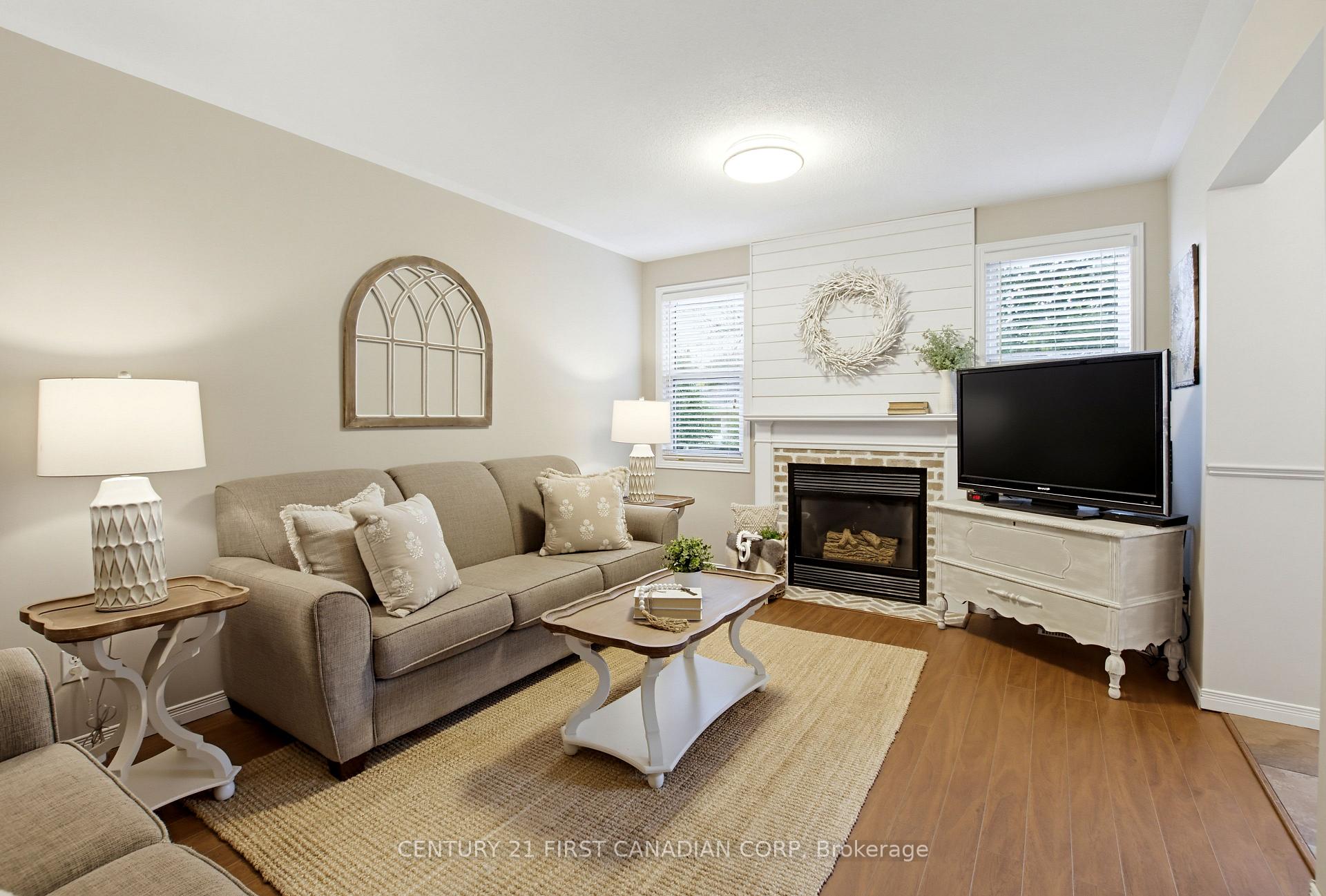 Photo 11 of 10 Exmouth Drive, London, East I — HOMEH