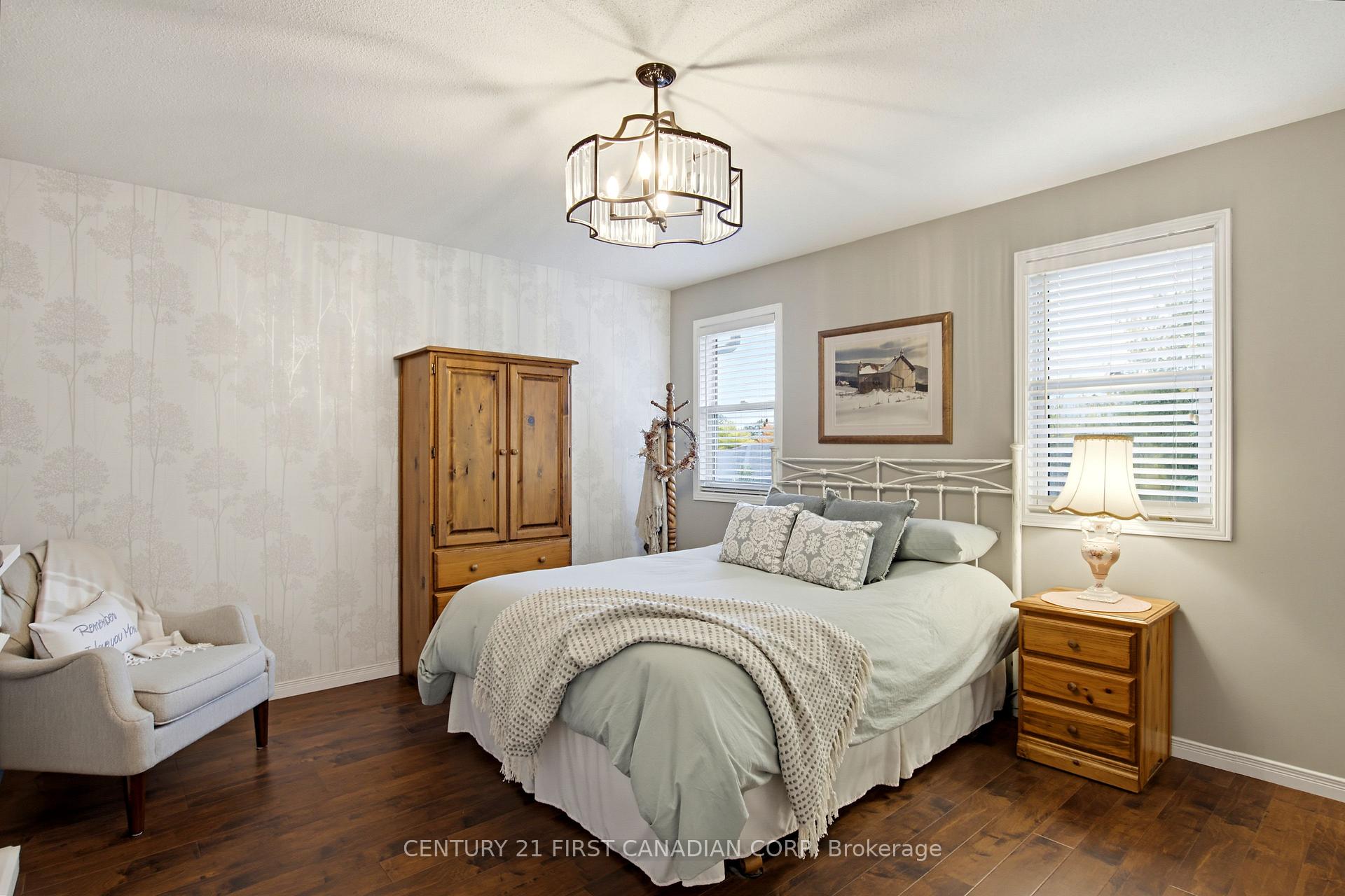 Photo 21 of 10 Exmouth Drive, London, East I — HOMEH