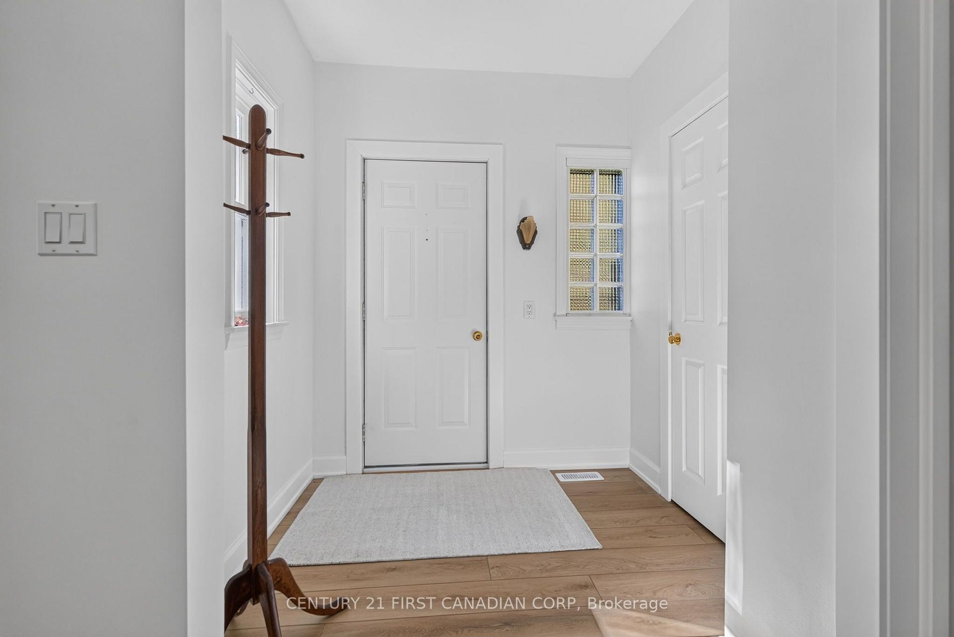 Photo 5 of 12 Charles Street, Middlesex Centre, Poplar Hill — HOMEH