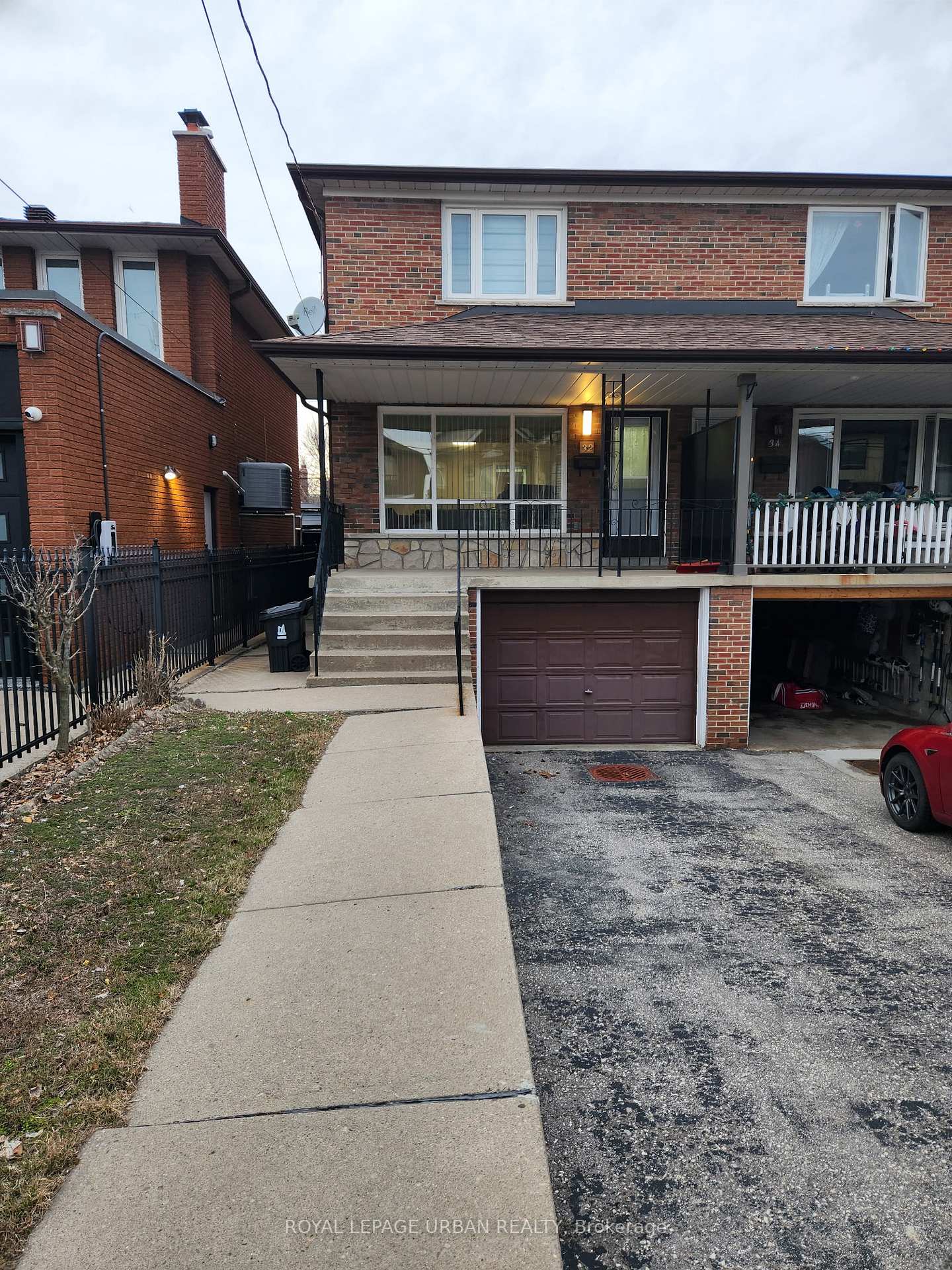 Photo 2 of 32 Virginia Avenue, Toronto, Danforth Village-East York — HOMEH