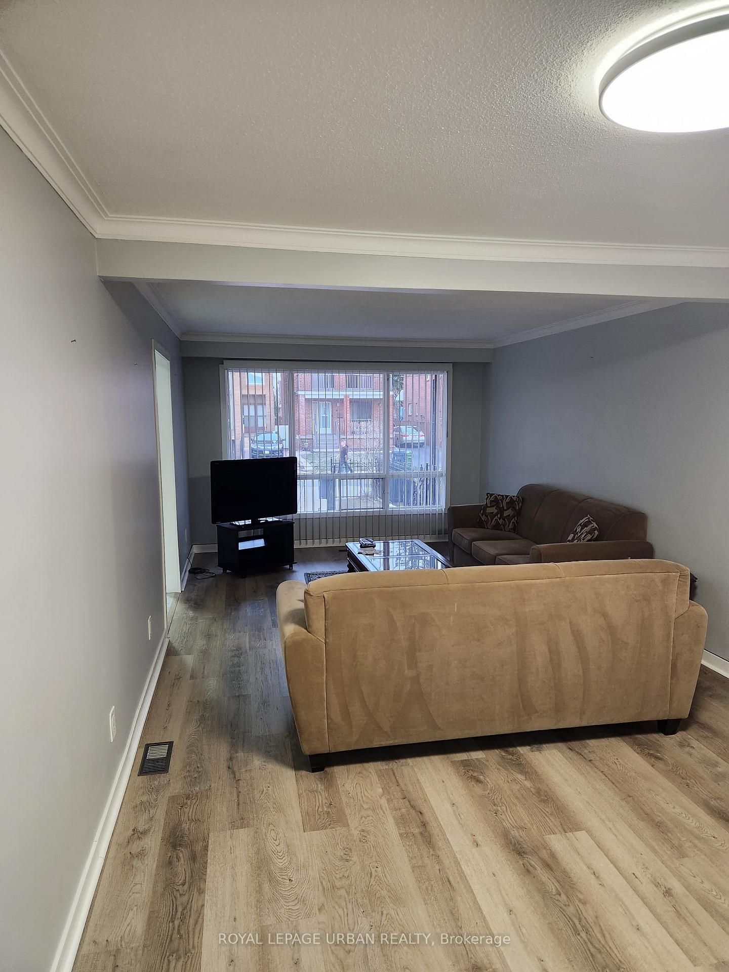 Photo 3 of 32 Virginia Avenue, Toronto, Danforth Village-East York — HOMEH