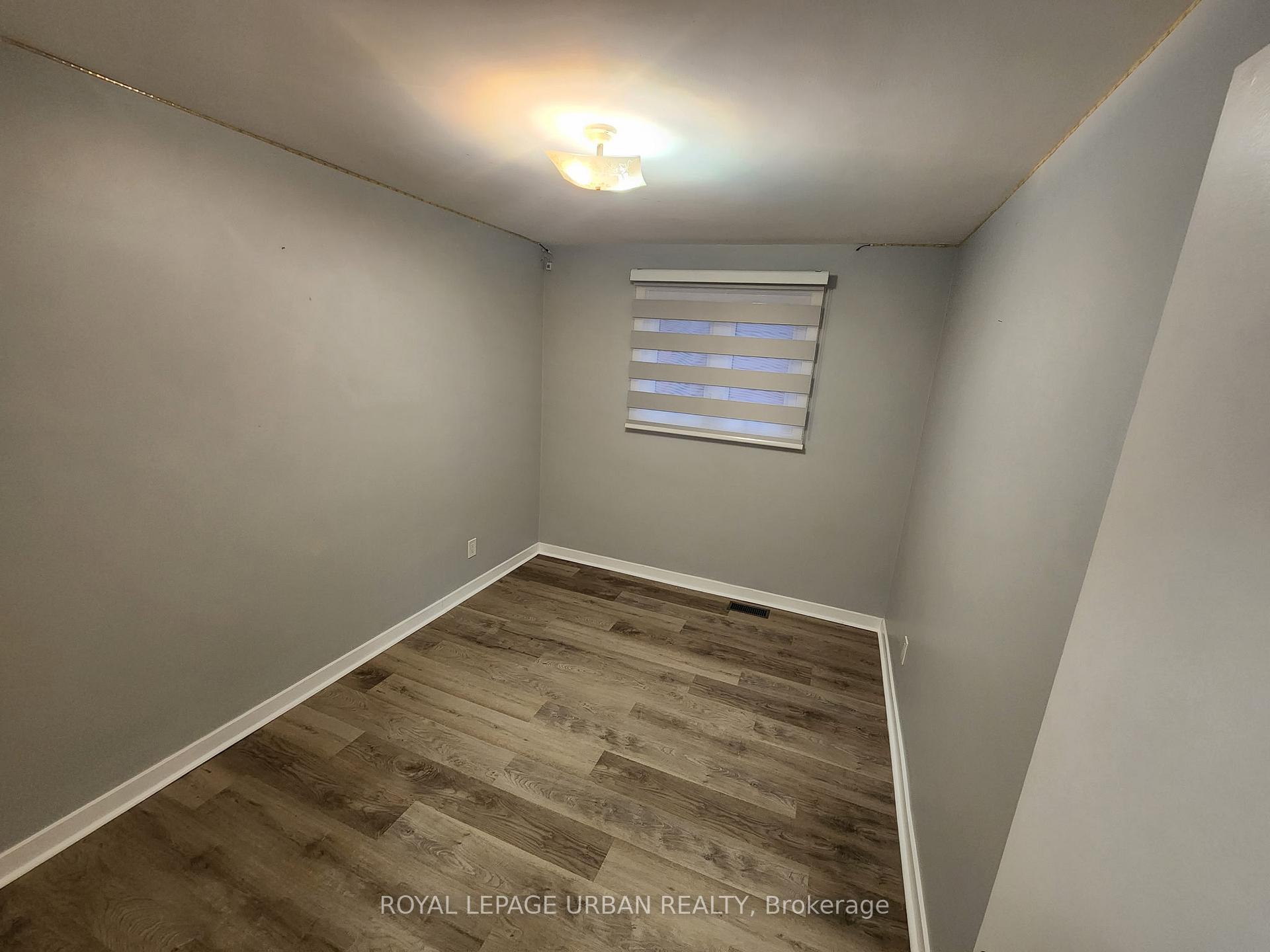 Photo 8 of 32 Virginia Avenue, Toronto, Danforth Village-East York — HOMEH