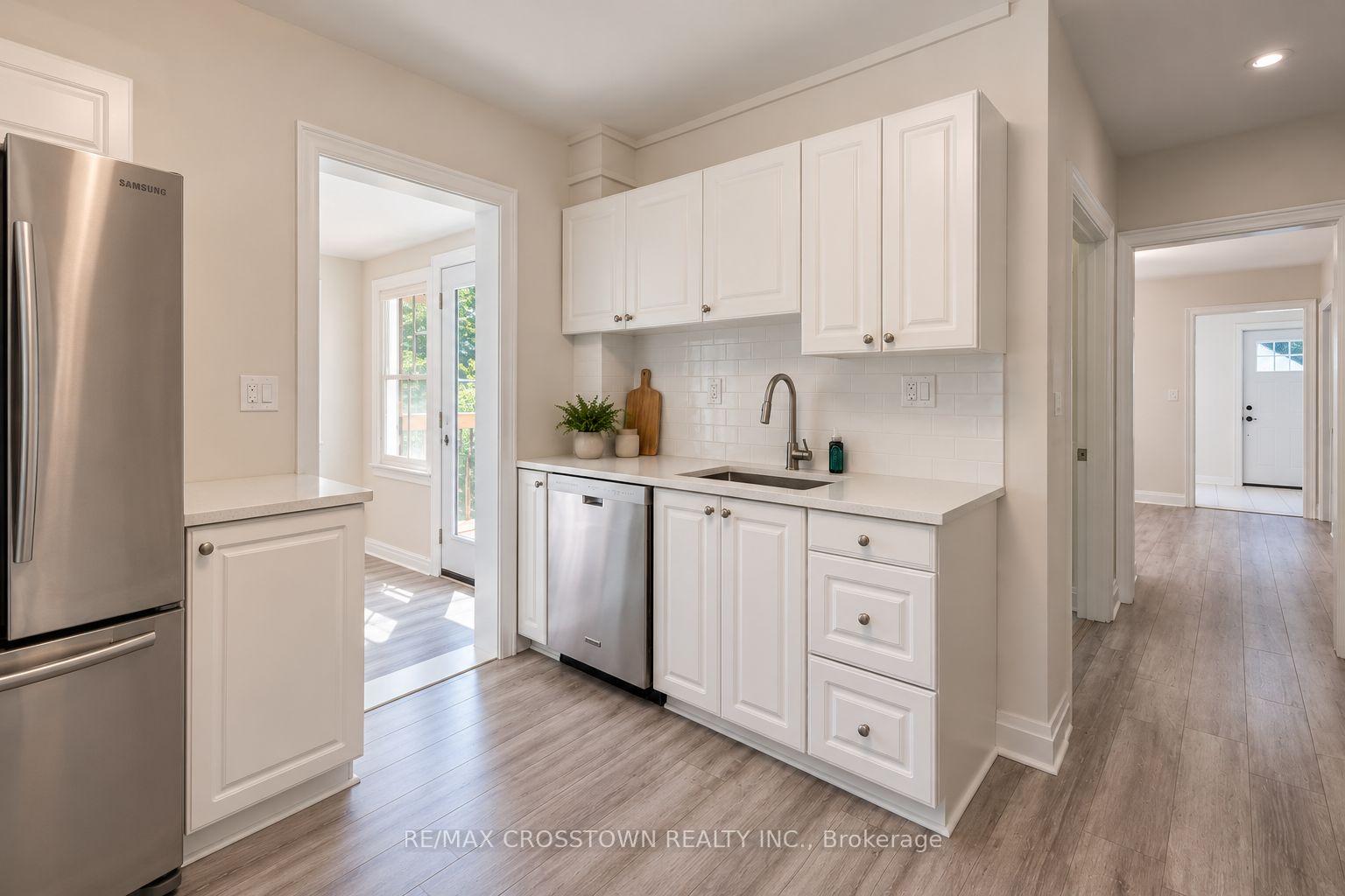 Photo 4 of Unit 1, 64 Bleeker Street, Orillia — HOMEH