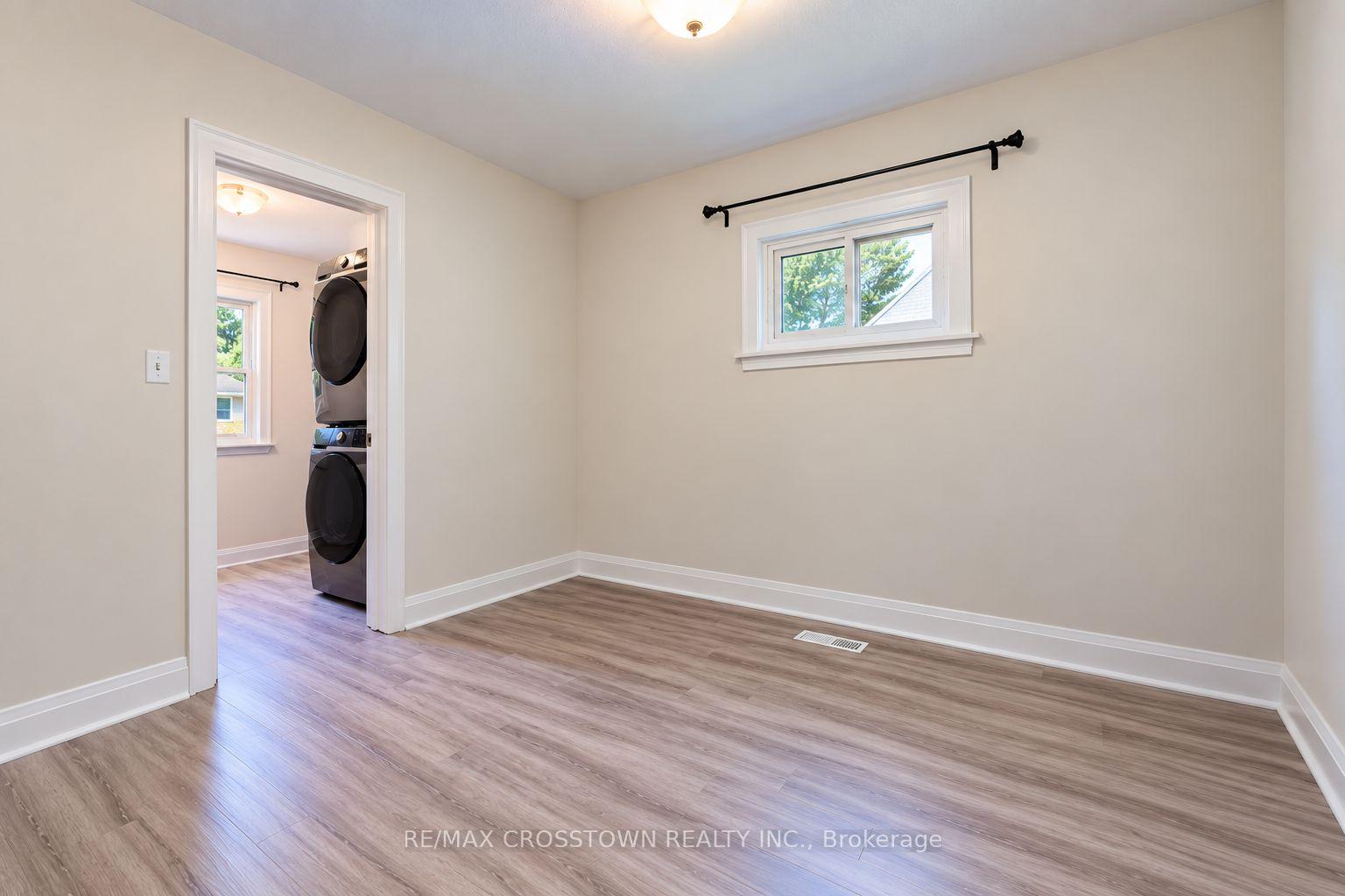 Photo 11 of Unit 1, 64 Bleeker Street, Orillia — HOMEH