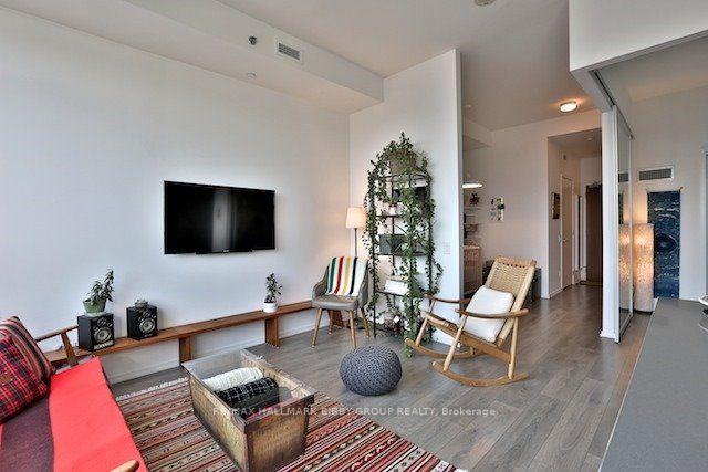 Photo 3 of Unit 604, 783 Bathurst Street, Toronto, University — HOMEH