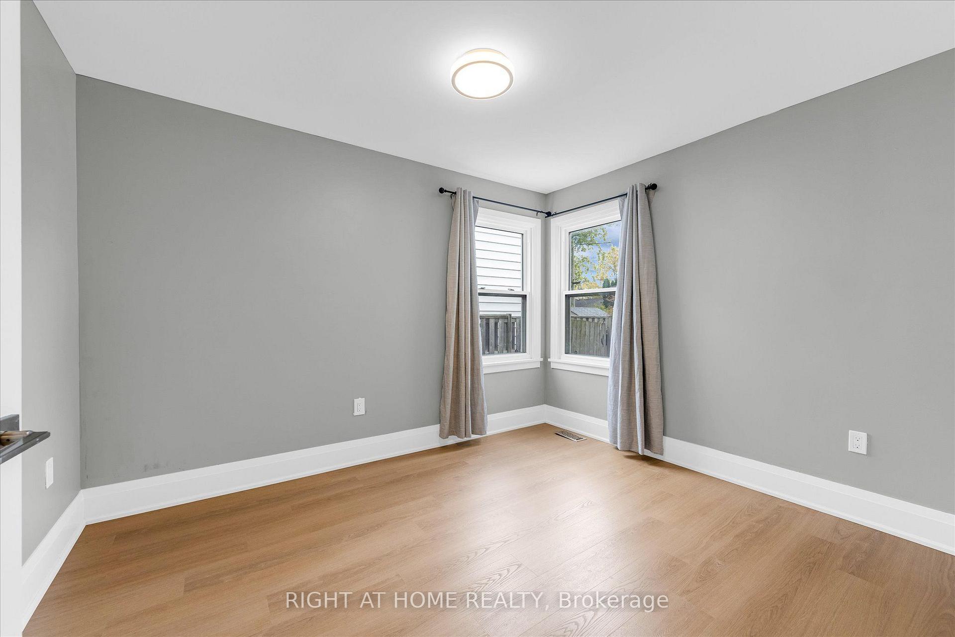 Photo 13 of 6310 Skinner Street, Niagara Falls, Arad/Fallsview — HOMEH
