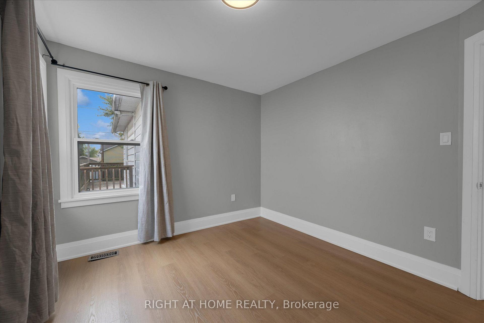 Photo 15 of 6310 Skinner Street, Niagara Falls, Arad/Fallsview — HOMEH