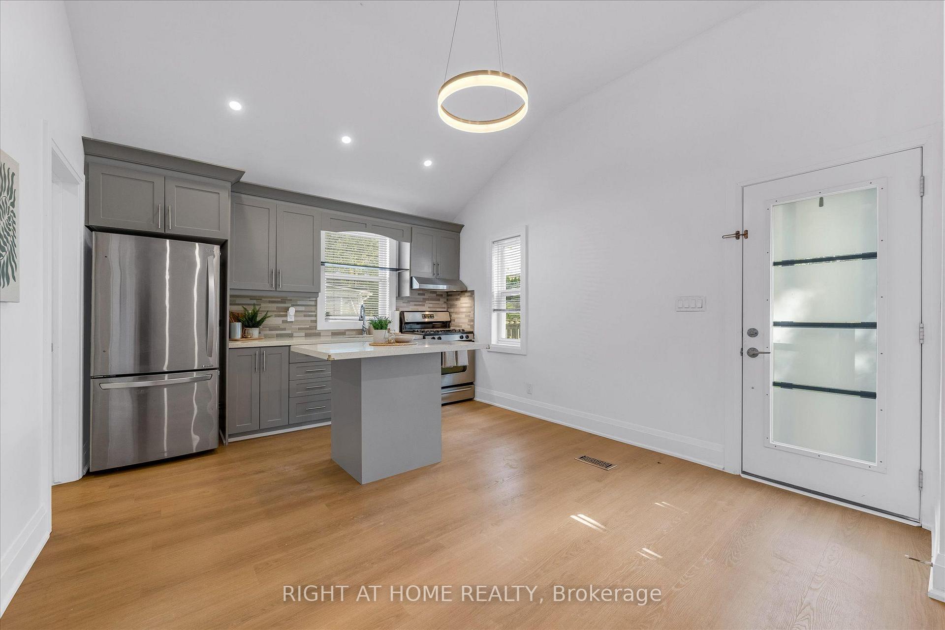 Photo 18 of 6310 Skinner Street, Niagara Falls, Arad/Fallsview — HOMEH