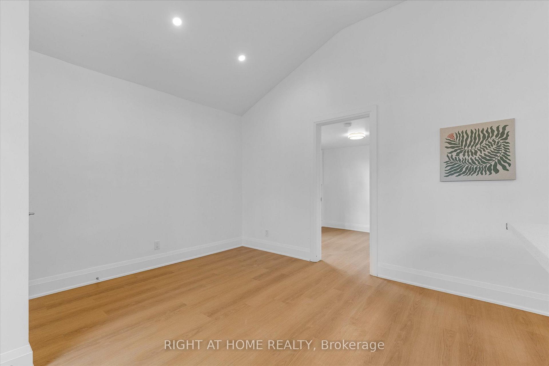Photo 22 of 6310 Skinner Street, Niagara Falls, Arad/Fallsview — HOMEH